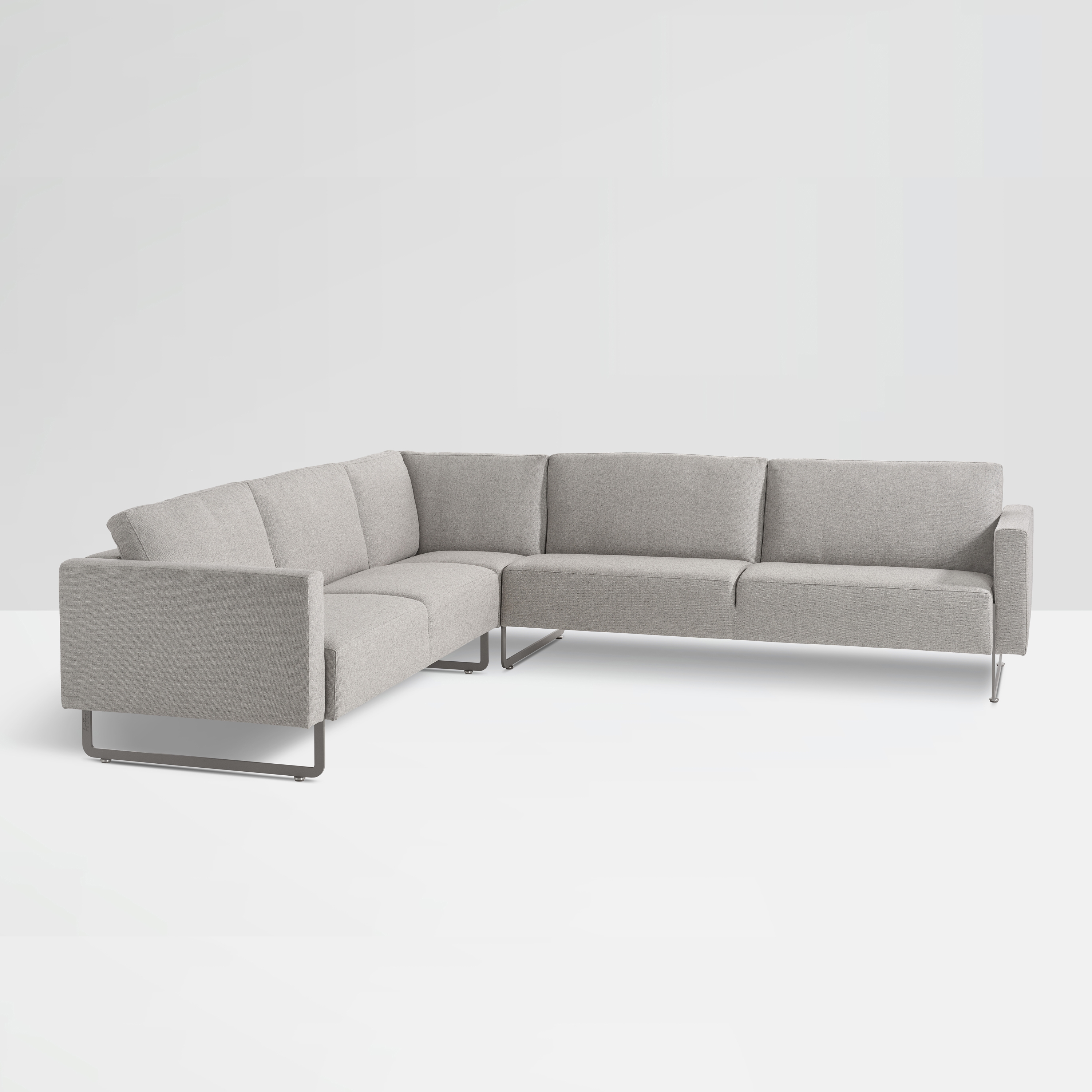 Display product Mare Loose Cushion from manufacturer Artifort