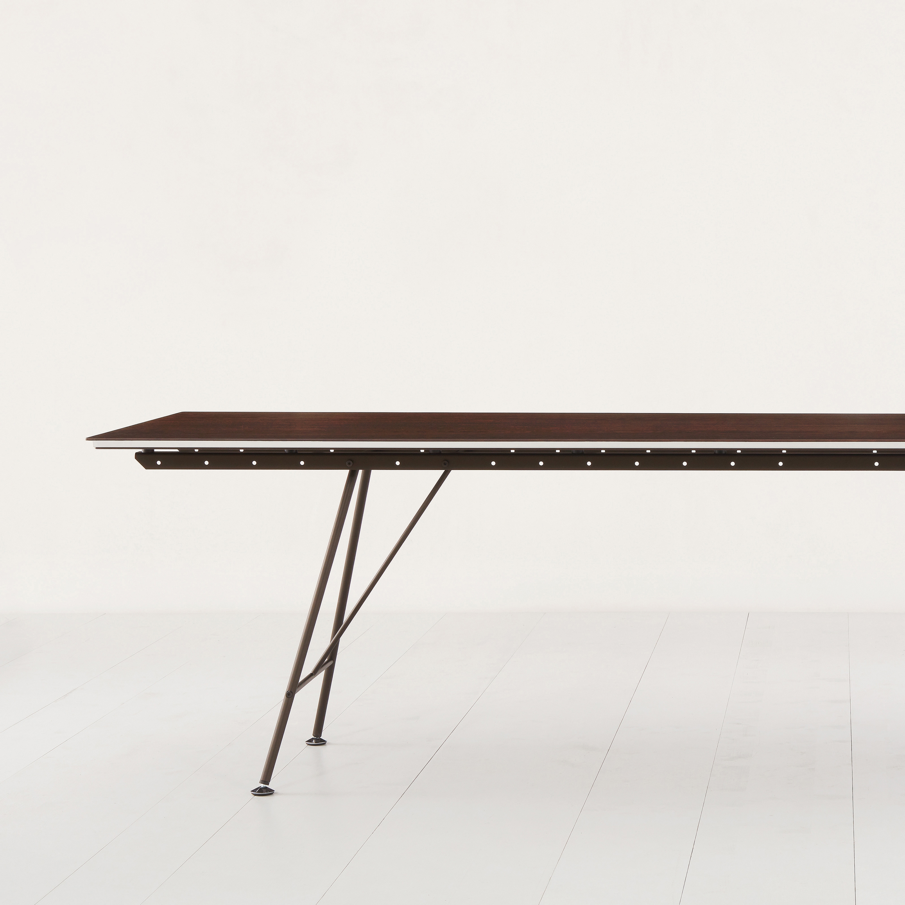 Mostrar el producto Unistandardtisch del fabricante Atelier Alinea