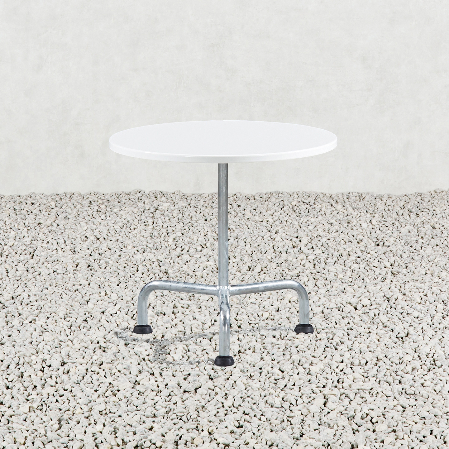 Display product The side table from manufacturer Atelier Alinea