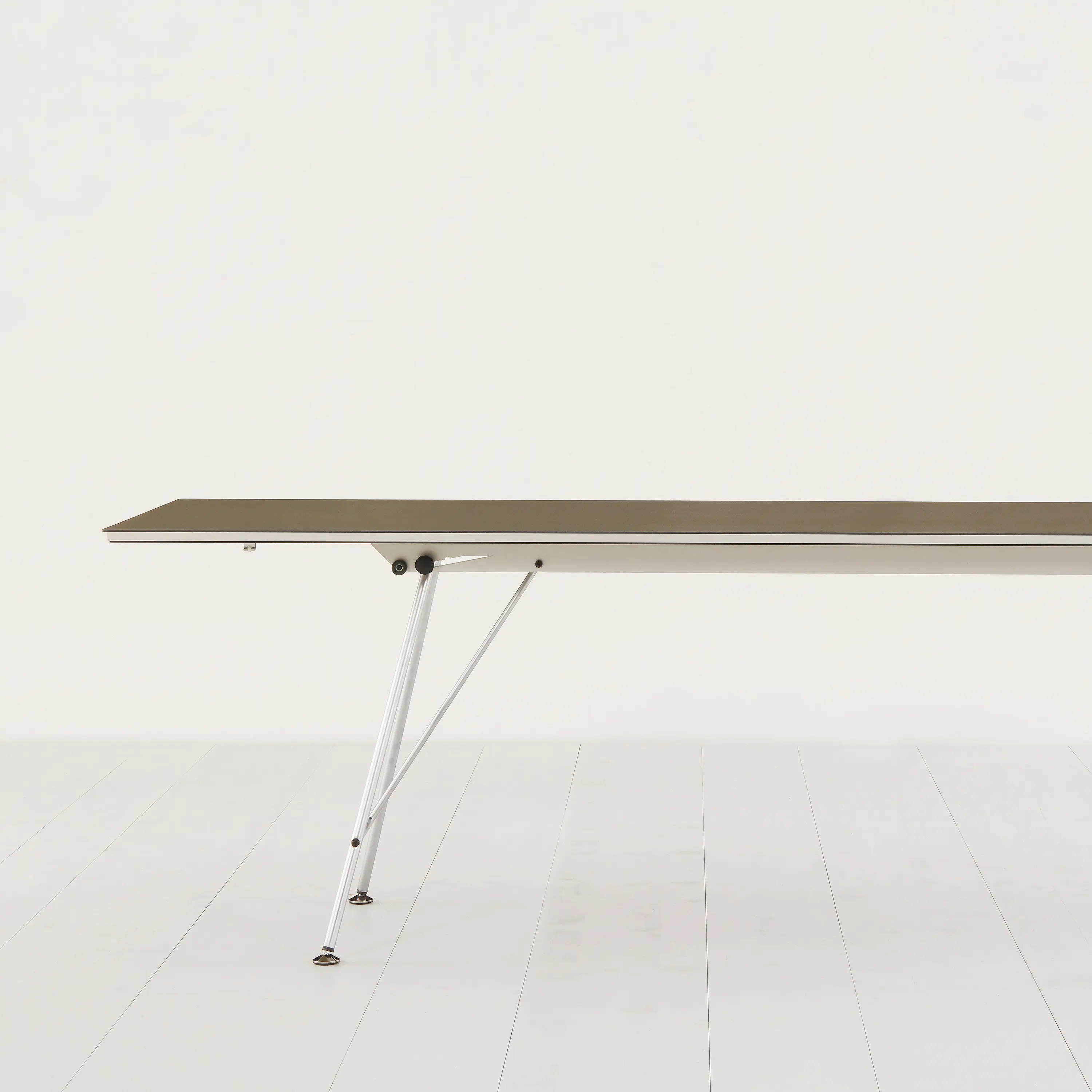 Atelier Alinea - Uniklapptisch