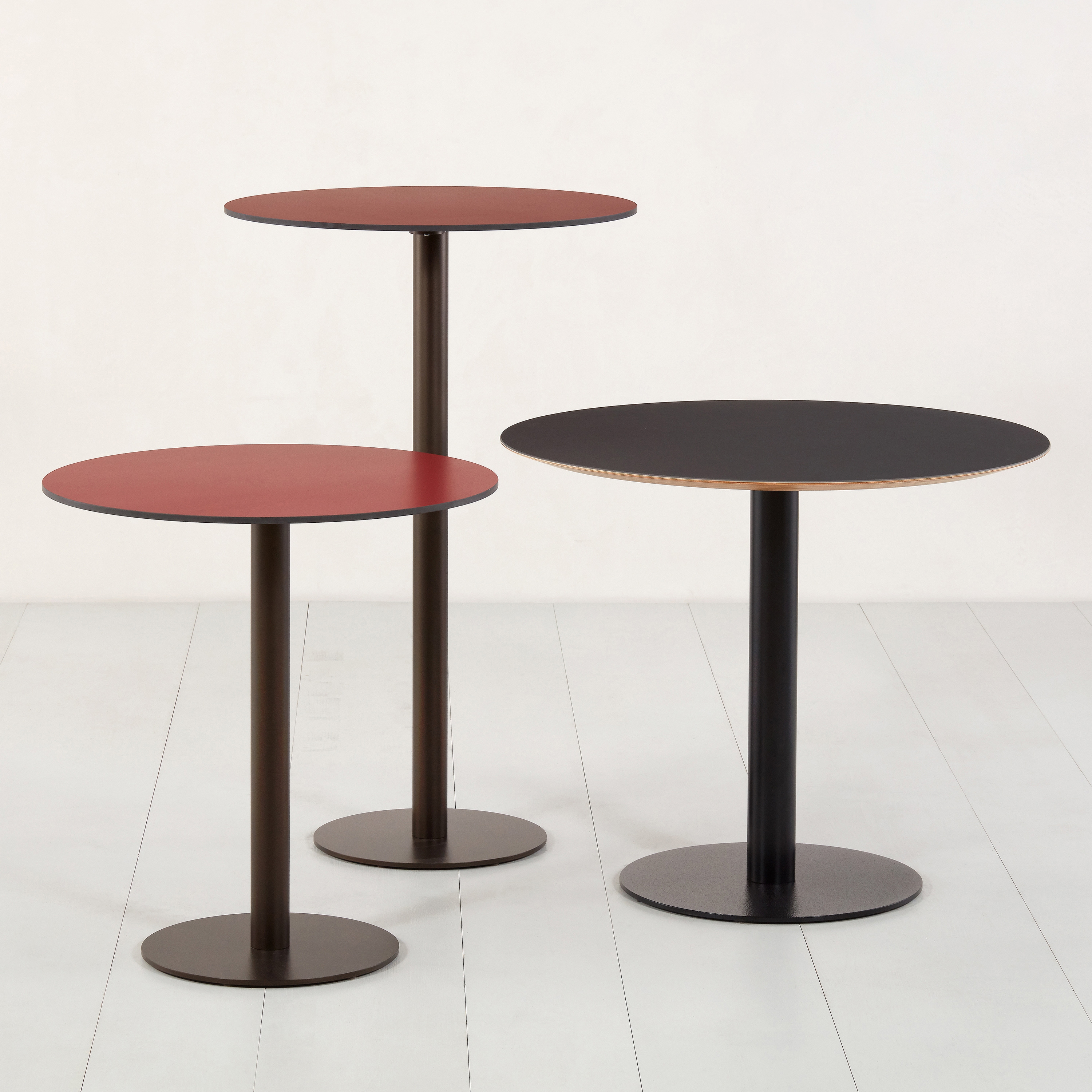 Display product Mehrzwecktisch from manufacturer Atelier Alinea