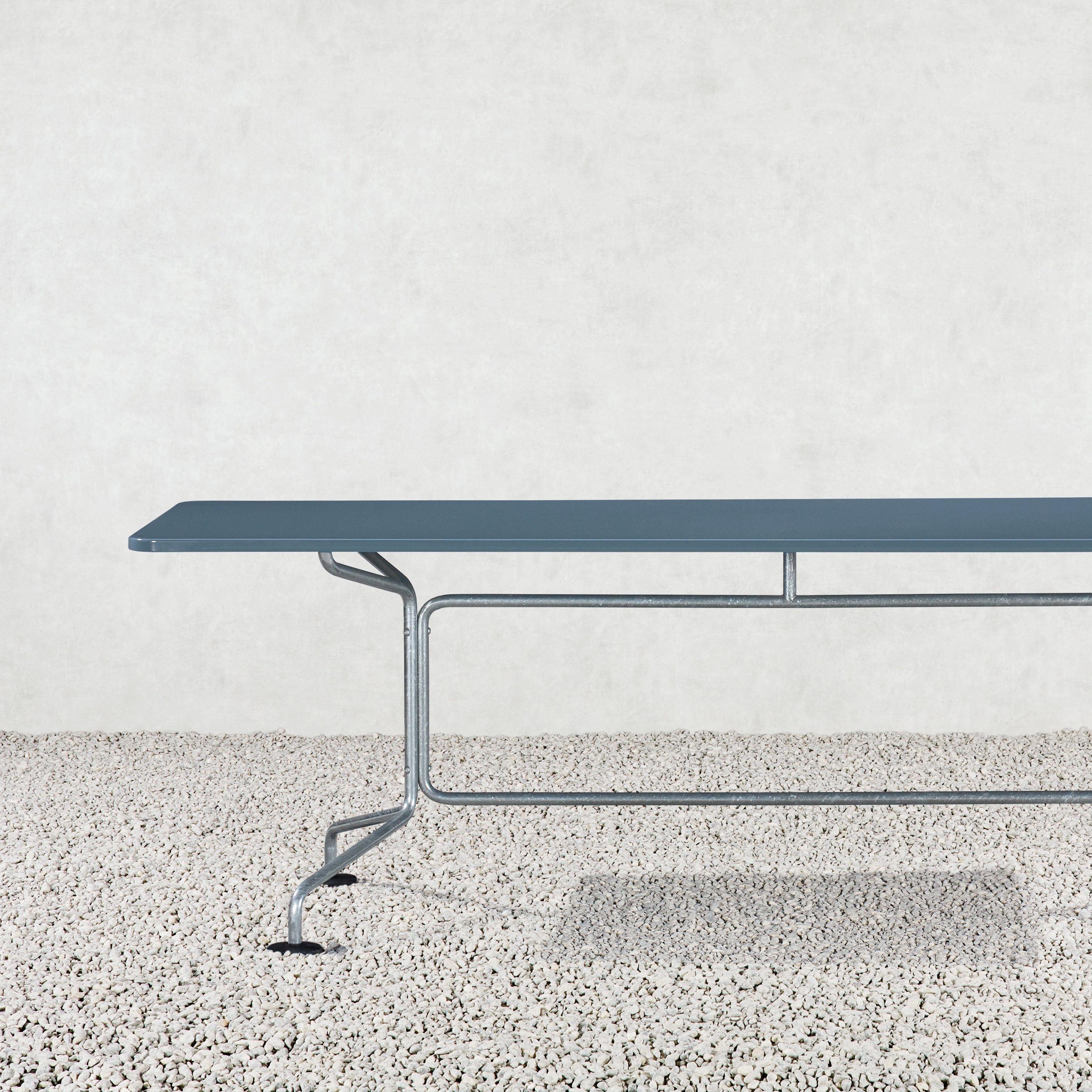 Display product Agora garden table from manufacturer Atelier Alinea