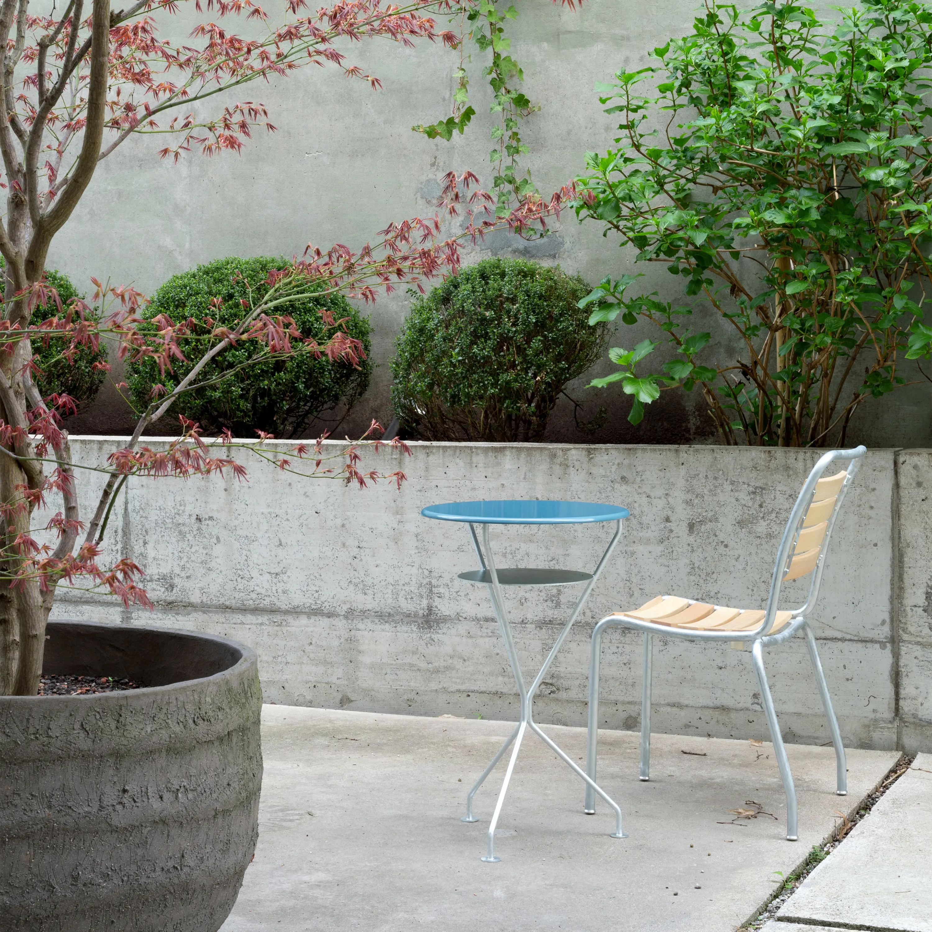 Atelier Alinea - Bistro Table