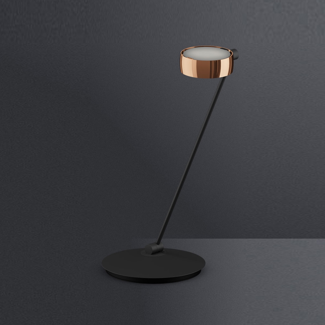 Display product Sento tavolo from manufacturer Occhio