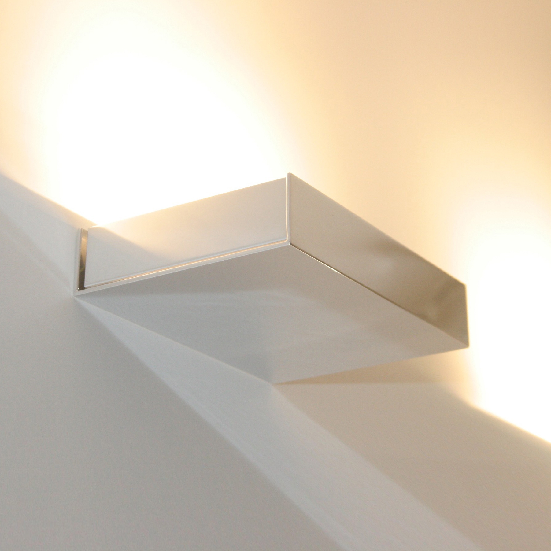 Display product Noya from manufacturer Ayal Rosin
