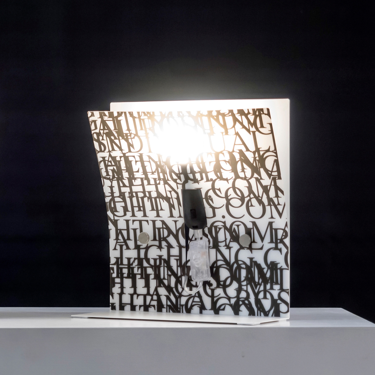 Vertoon produk 313 Table lamp van vervaardiger Ayal Rosin