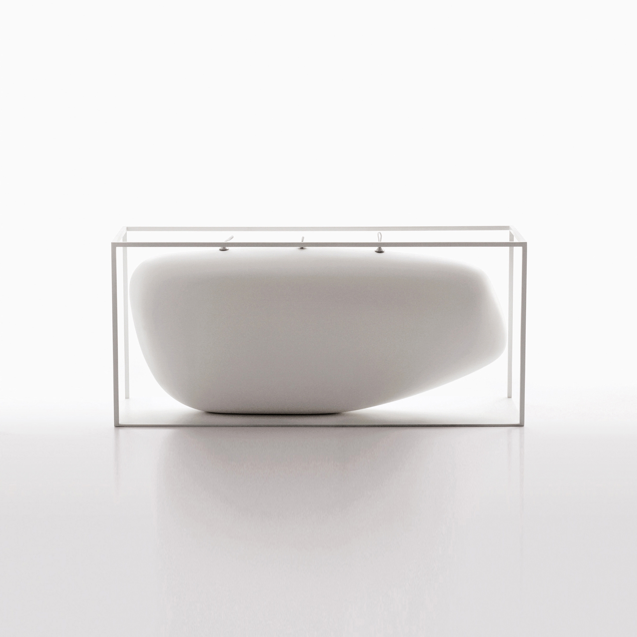 Display product Overscale candles from manufacturer B&B Italia