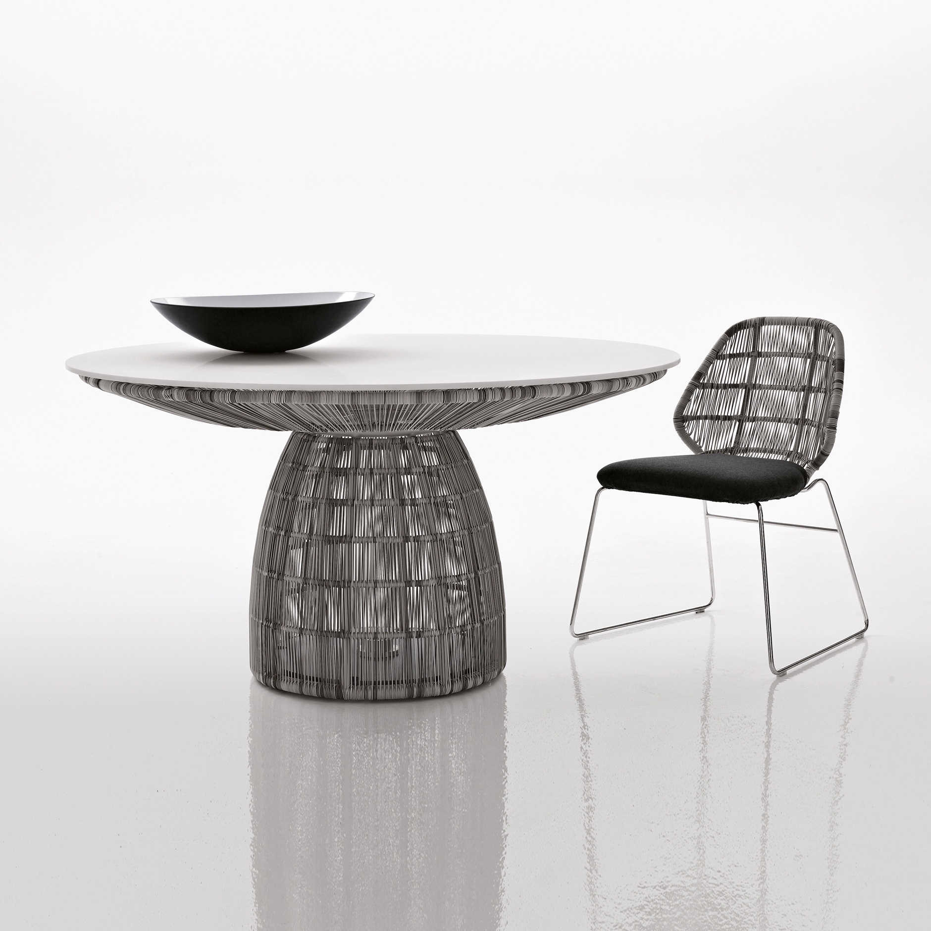 Display product Crinoline from manufacturer B&B Italia