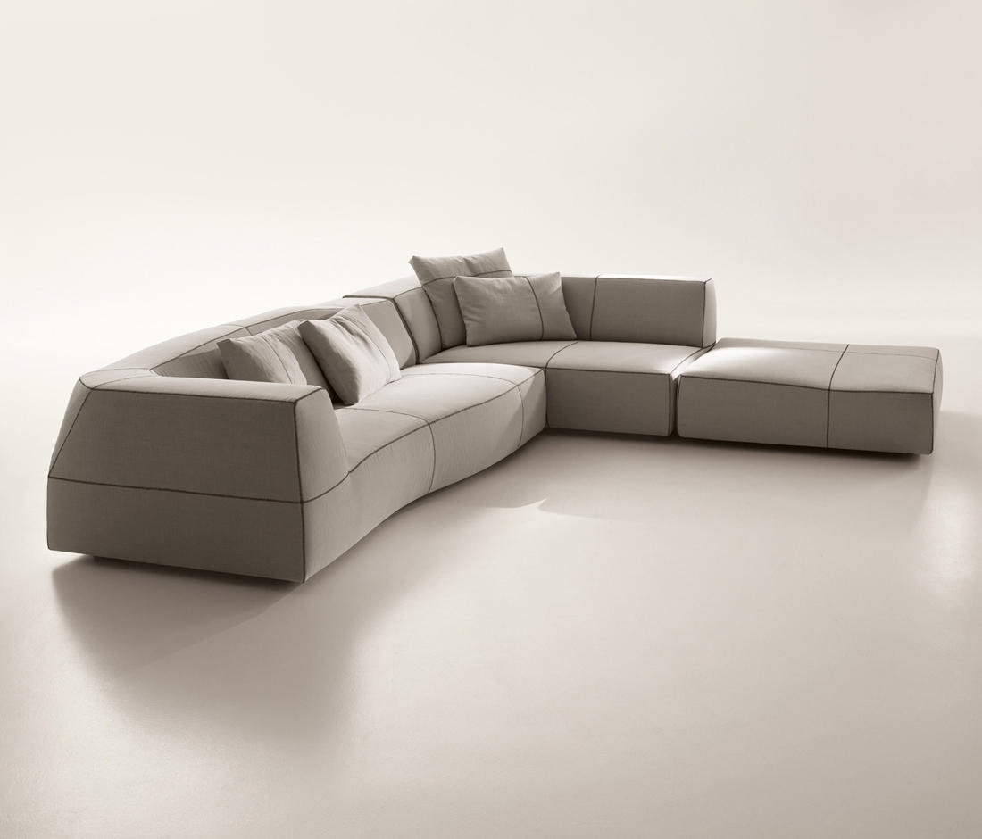 Display product Bend sofa from manufacturer B&B Italia