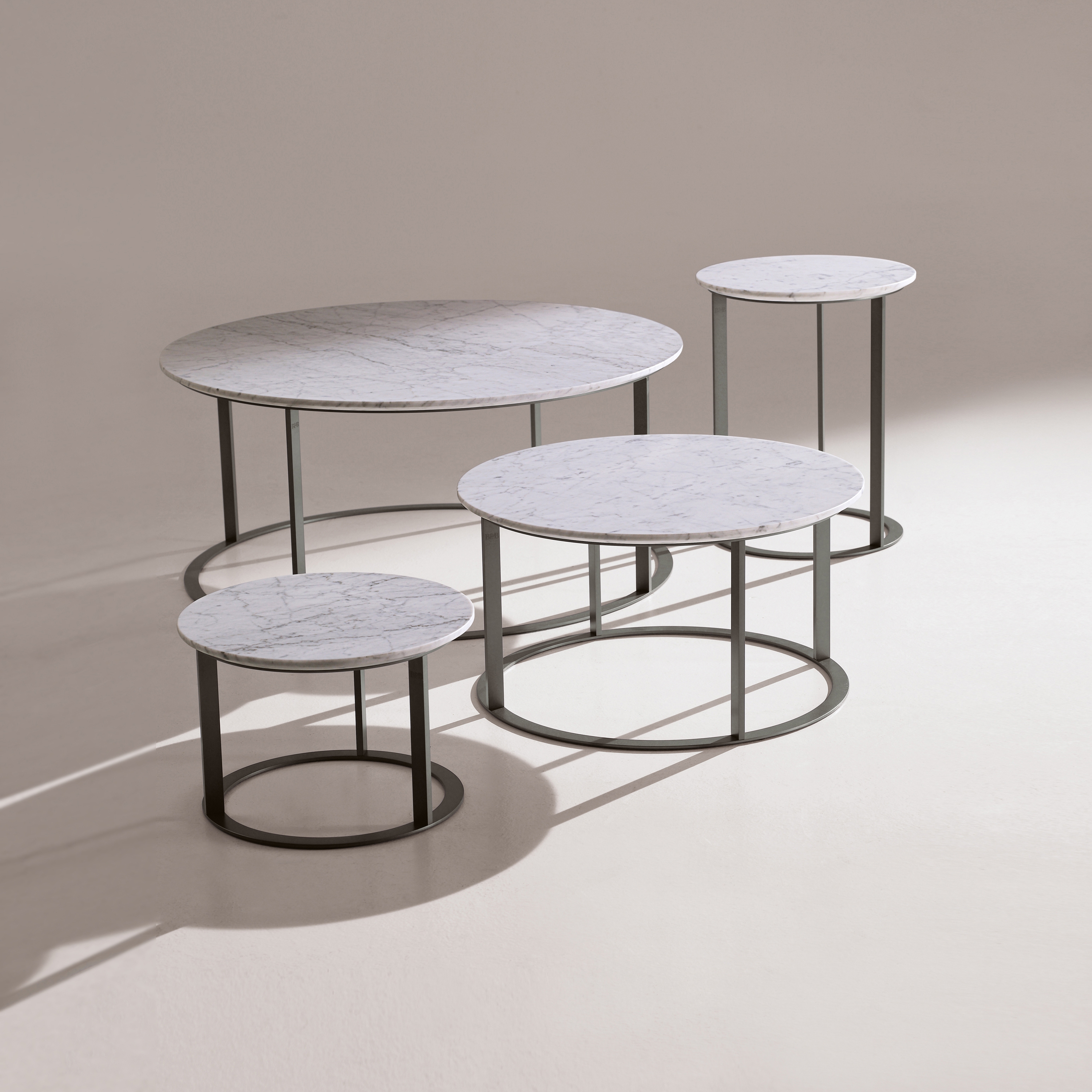 Display product Mera from manufacturer B&B Italia