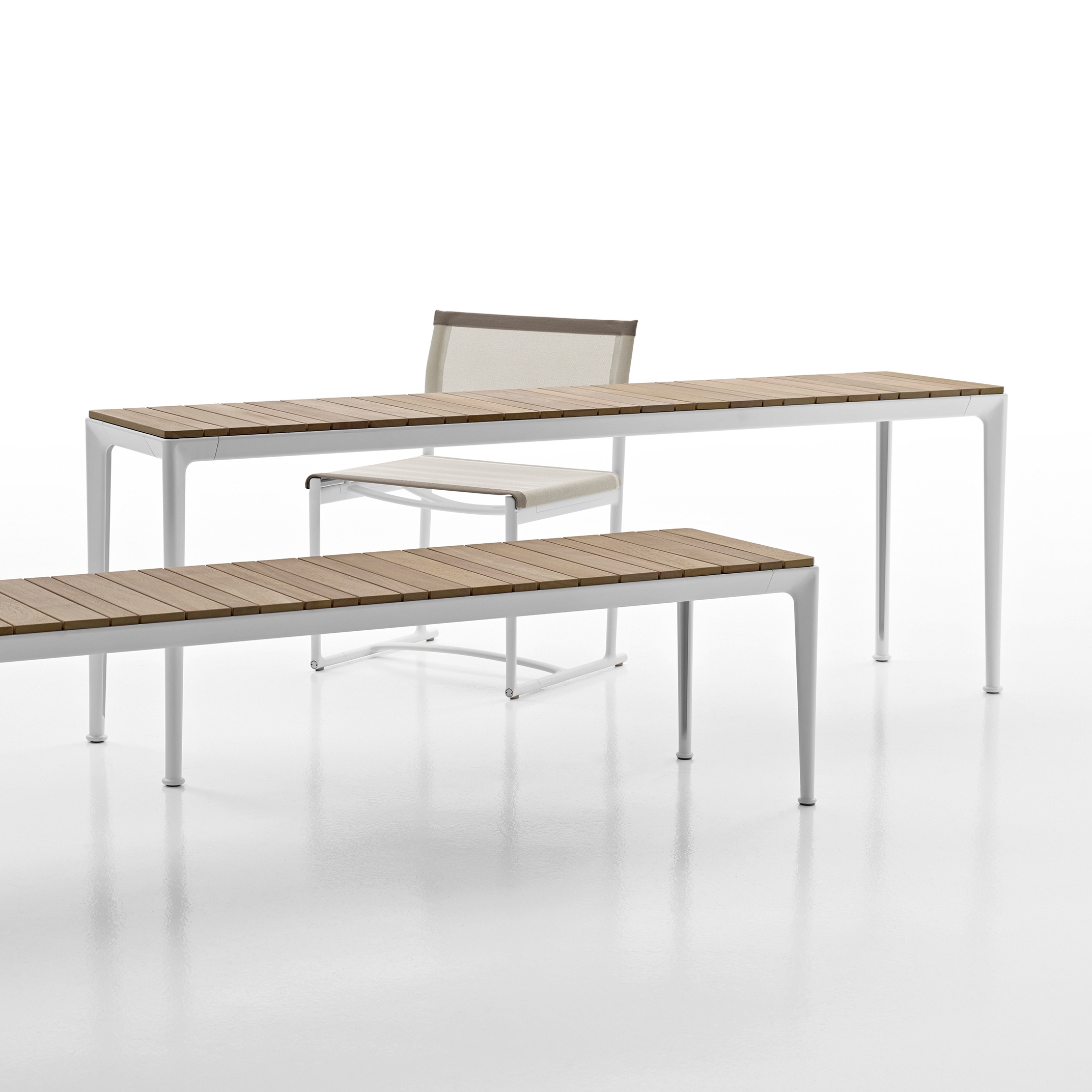 Display product Mirto Outdoor from manufacturer B&B Italia