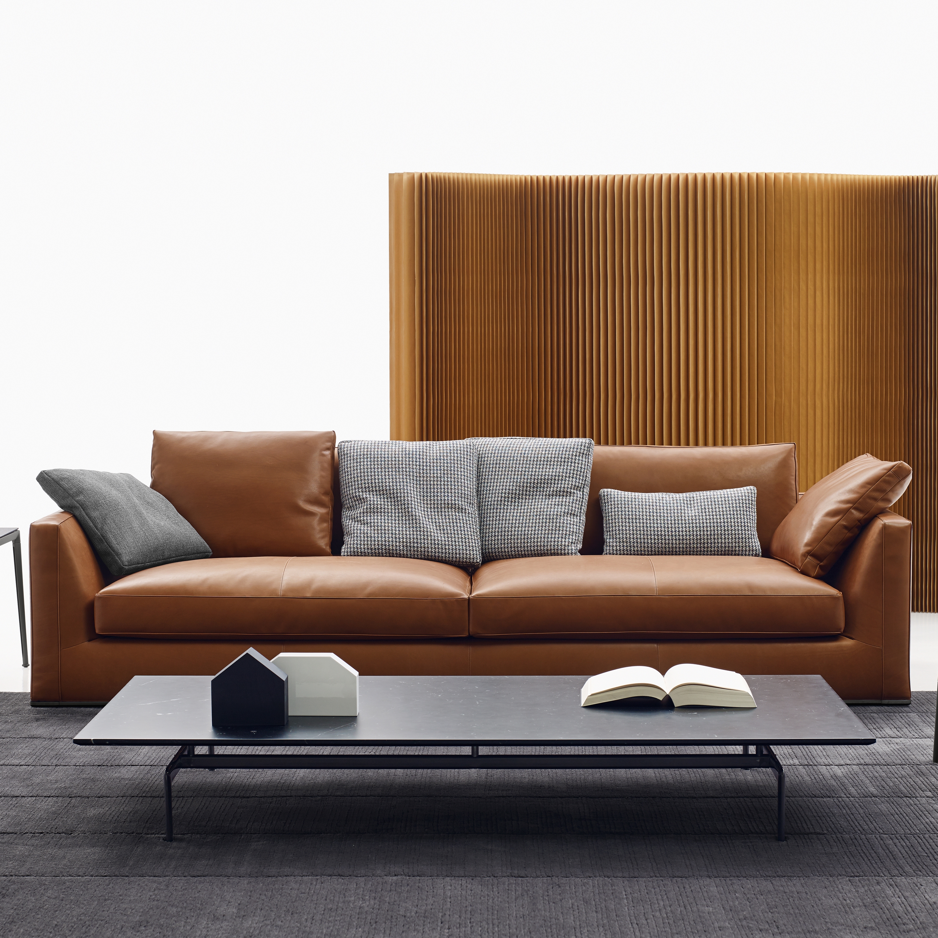 Display product Richard Sofa from manufacturer B&B Italia
