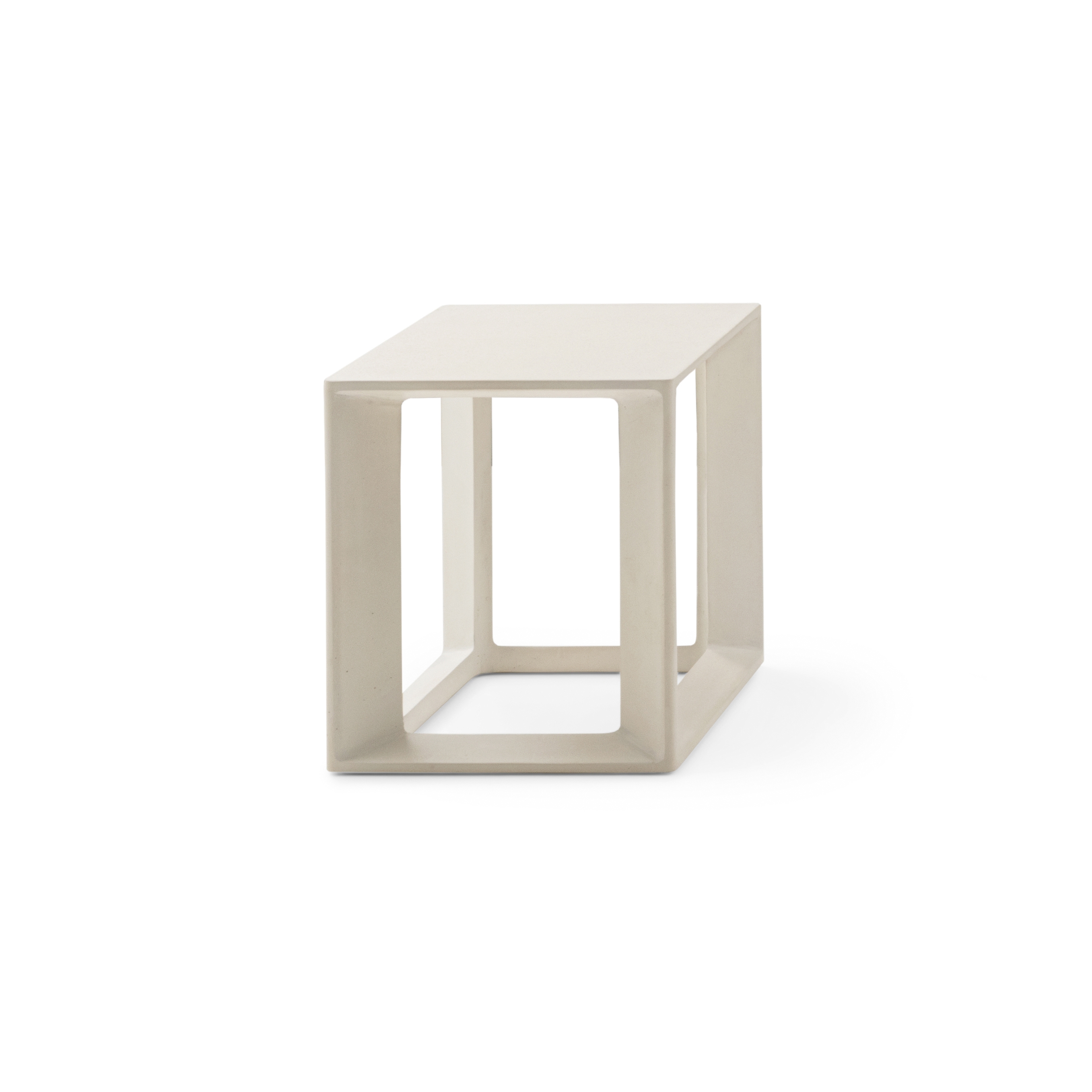 Display product Pablo Outdoor small table from manufacturer B&B Italia
