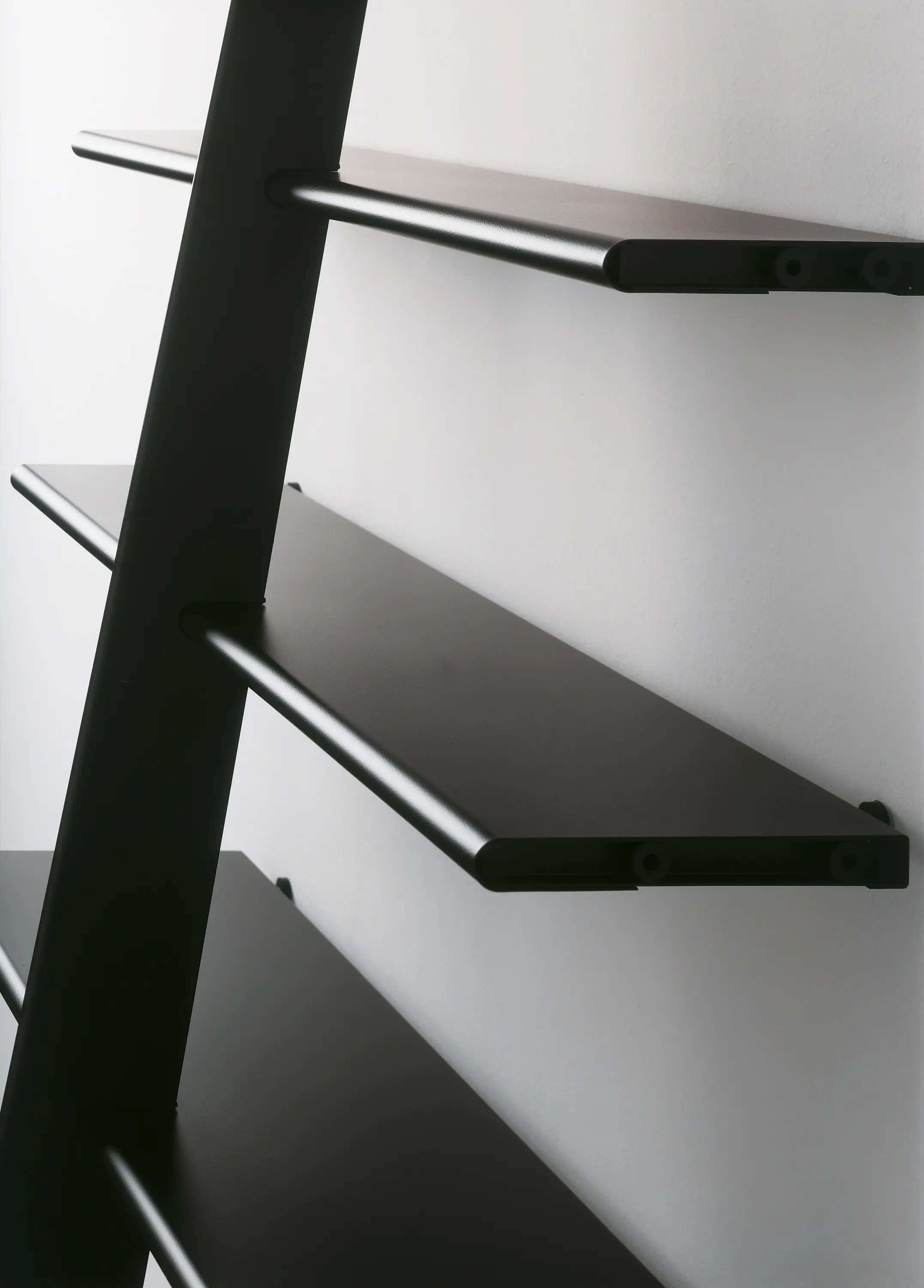 Baleri Italia - Mac Gee bookshelf