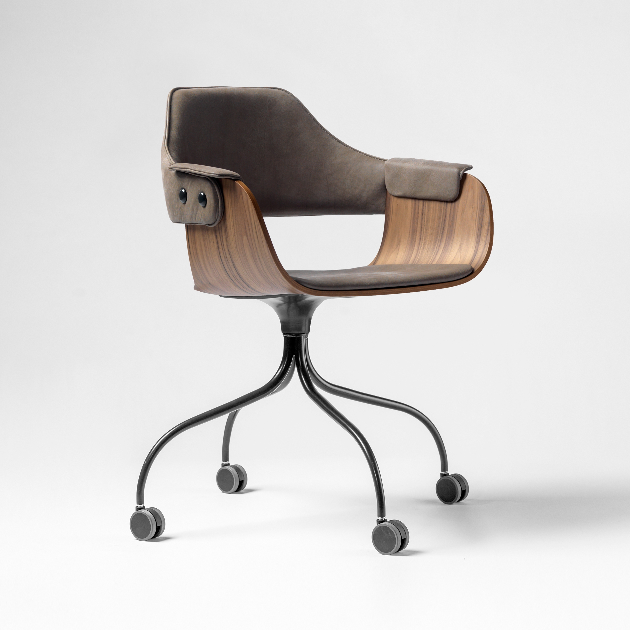 Mostra il prodotto Showtime chair - Giratoria del produttore BD Barcelona