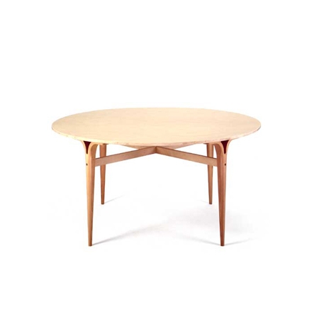 Mostra il prodotto Table with cleft legs del produttore Bruno Mathsson International