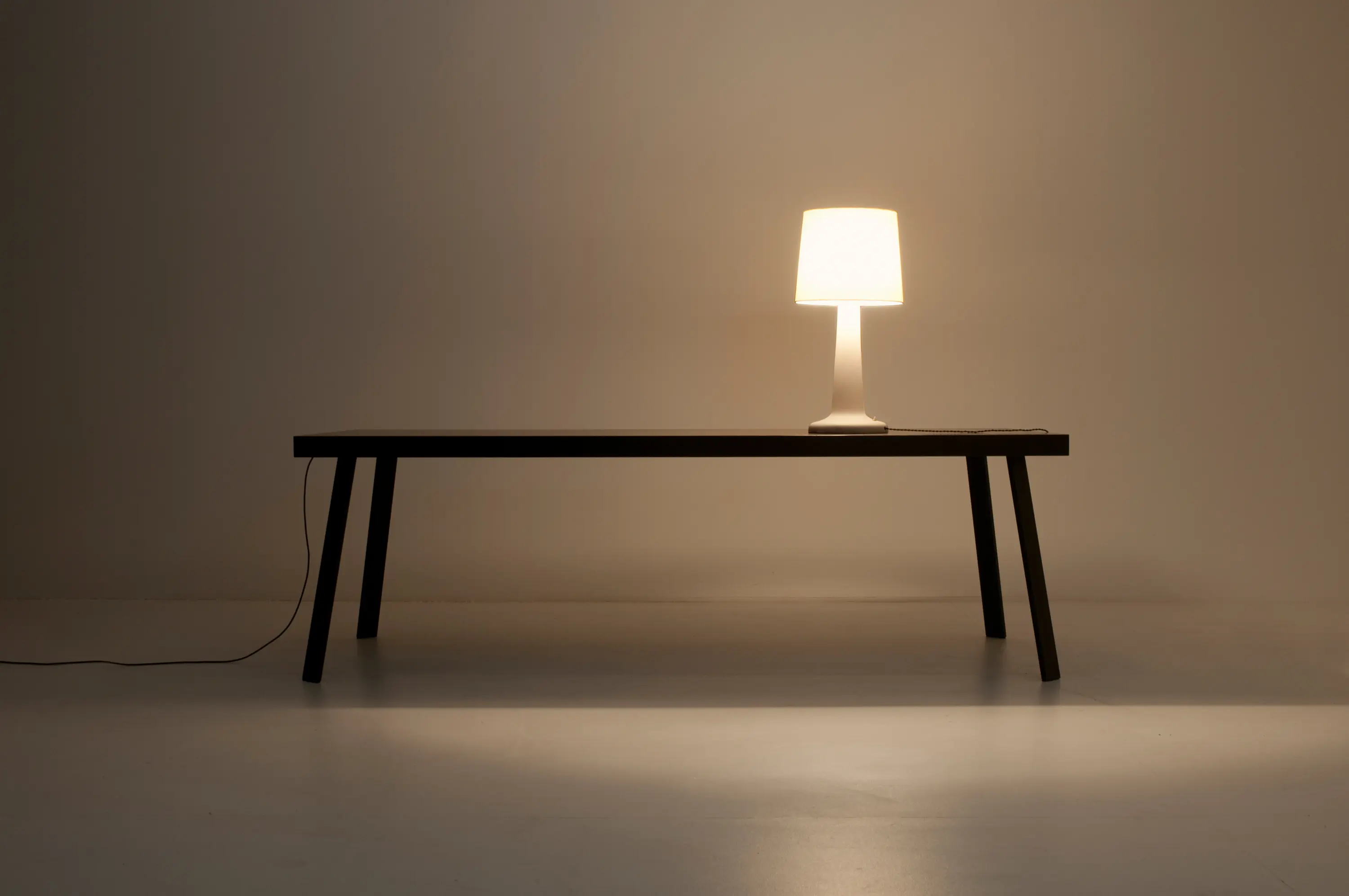 BULO - Hilde table