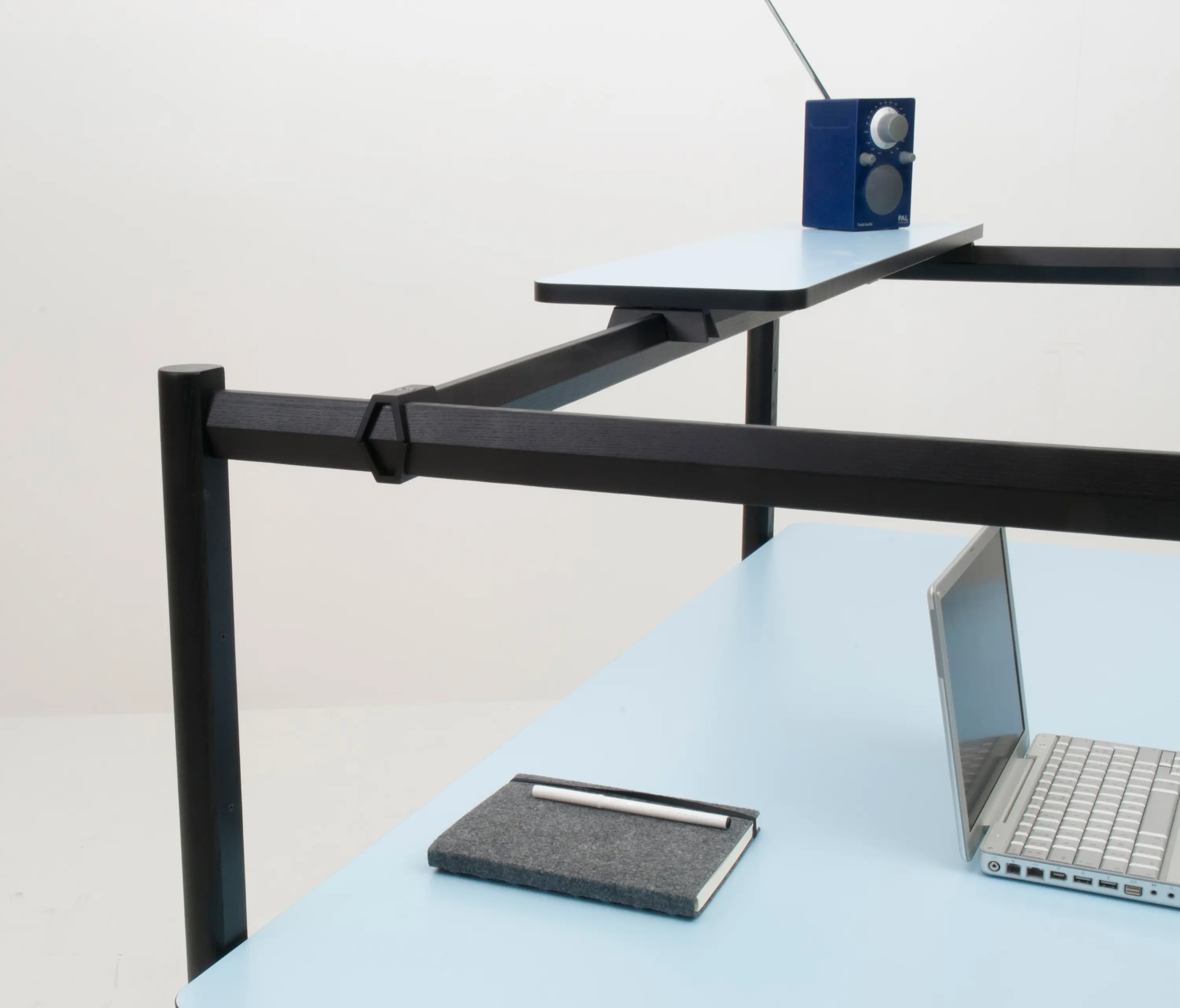 BULO - Dan Desk