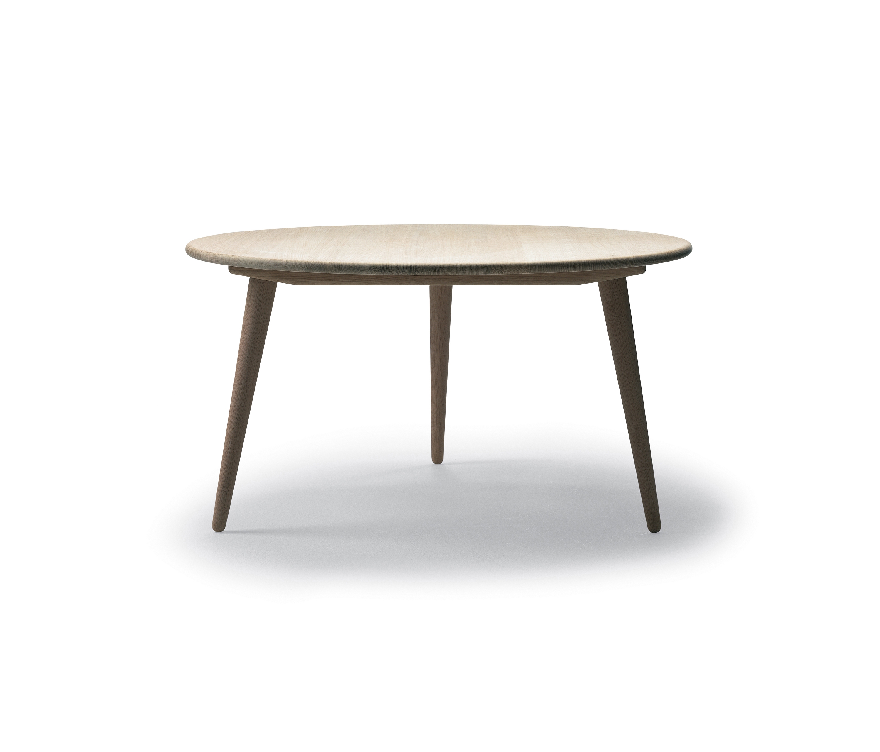 Mostra il prodotto CH008 del produttore Carl Hansen & Søn