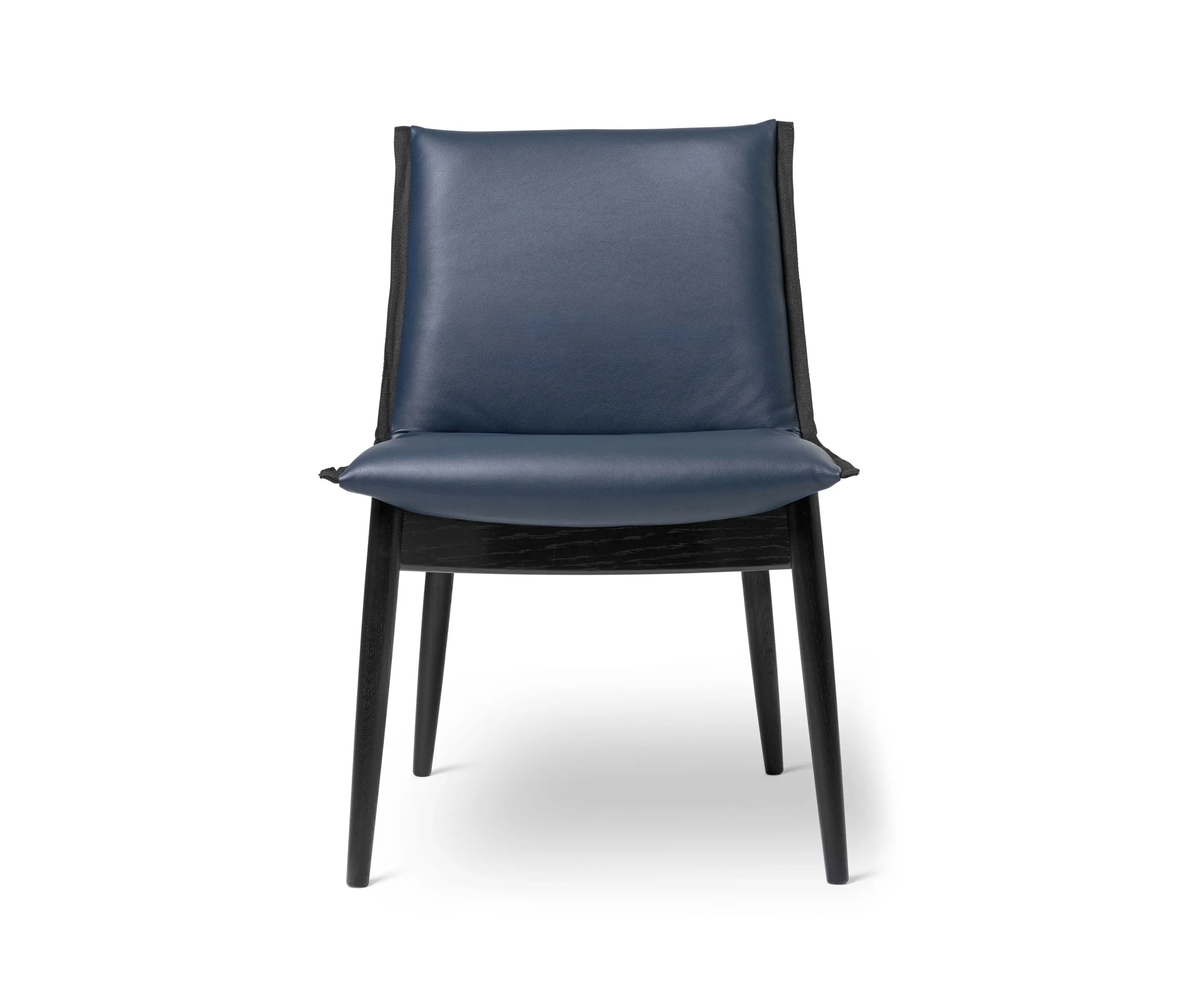 Carl Hansen & Søn - E004 | Embrace Chair