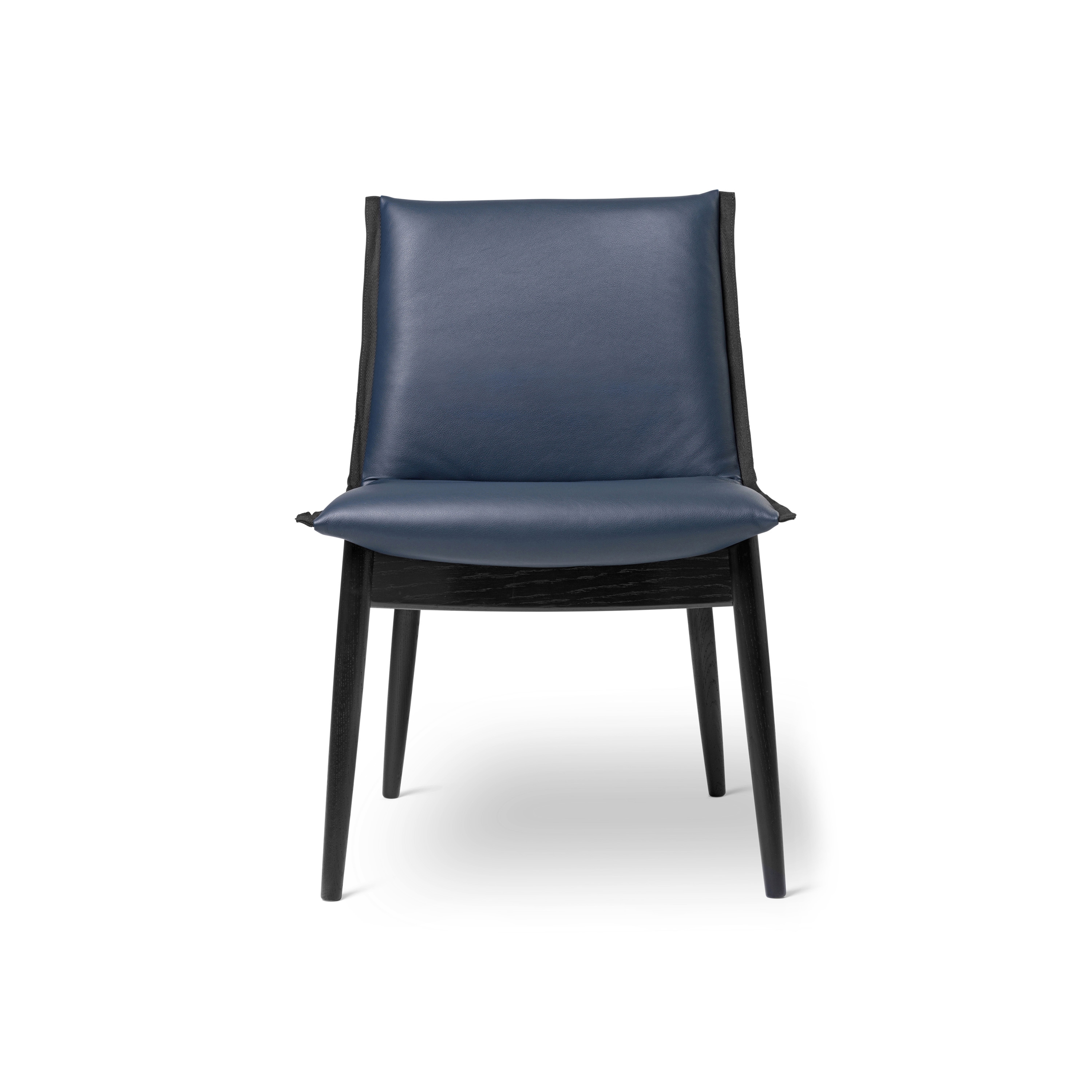 E004 | Embrace Chair