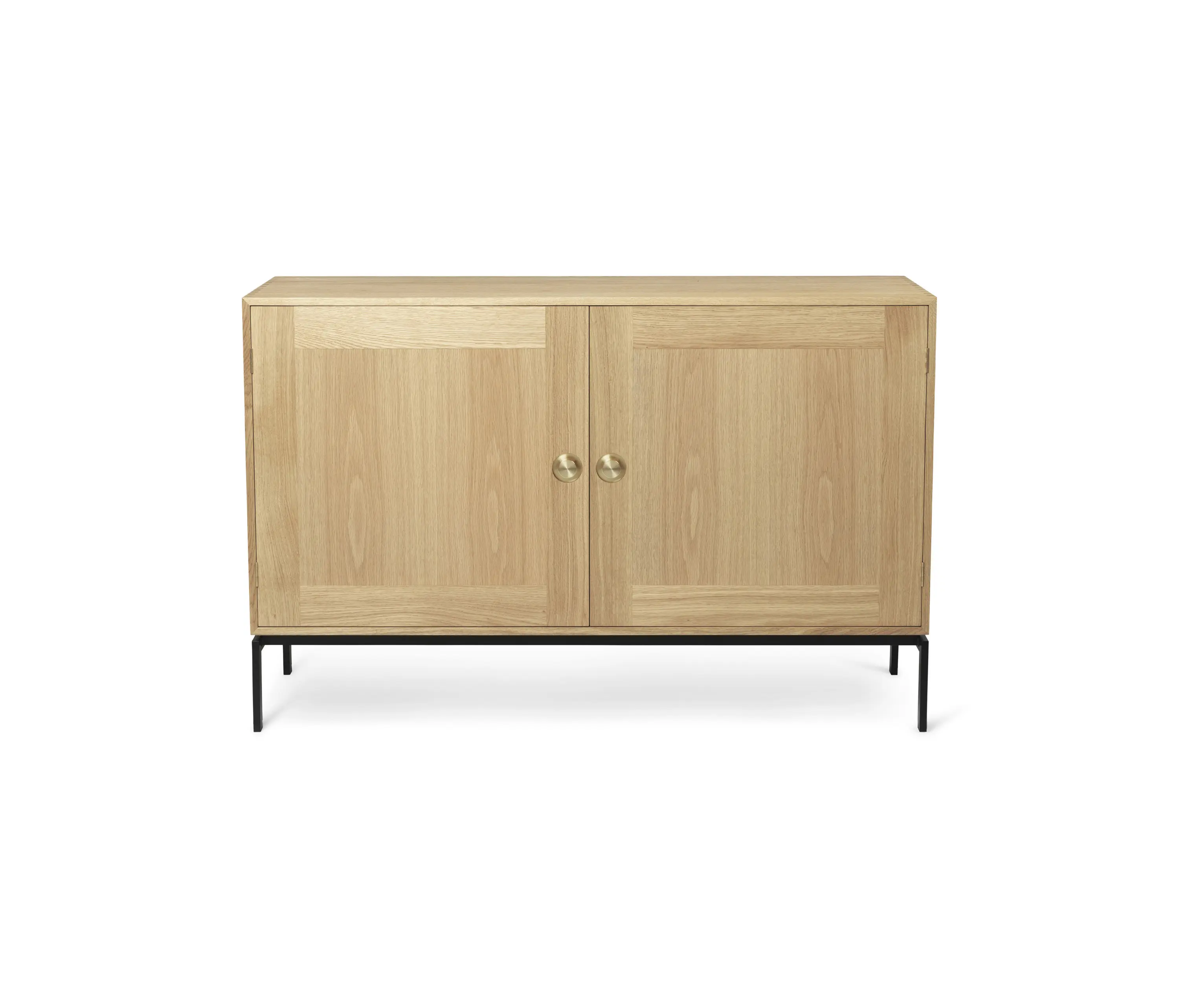 Carl Hansen & Søn - FK63 | Cabinet with legs | 72,5x112x36 cm