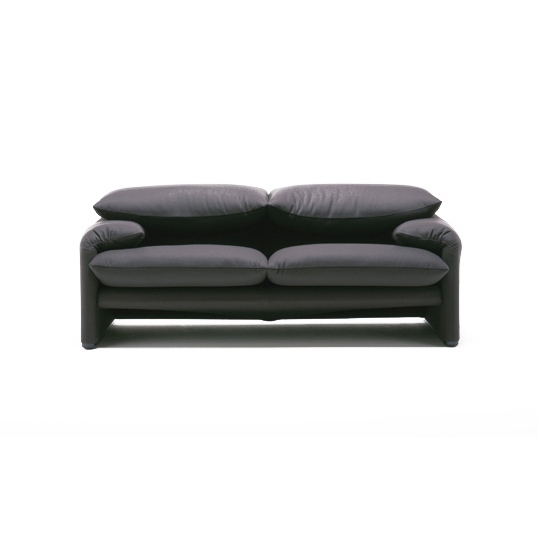 Display product 675 Maralunga from manufacturer Cassina