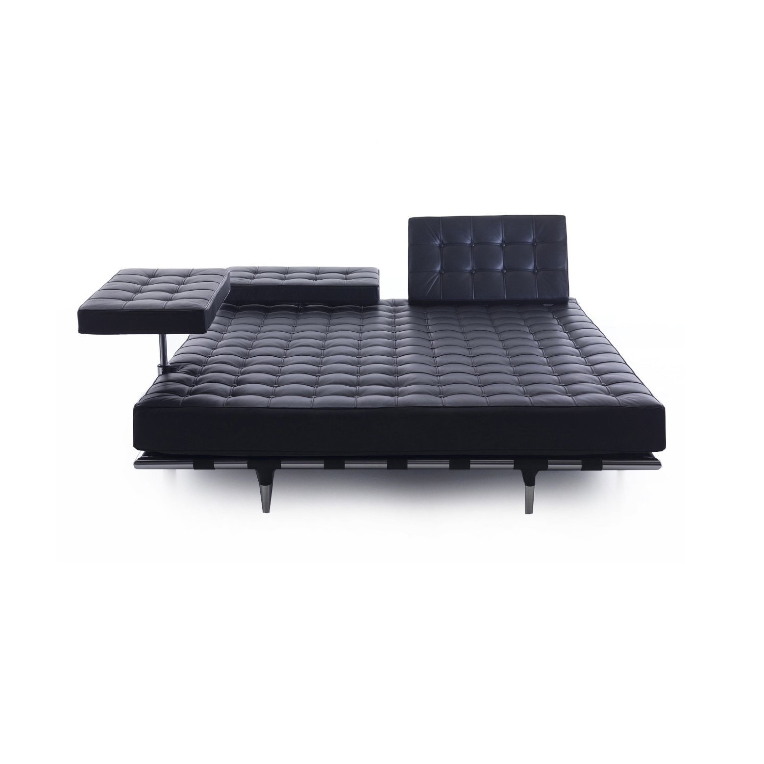 Display product 241 Privé from manufacturer Cassina