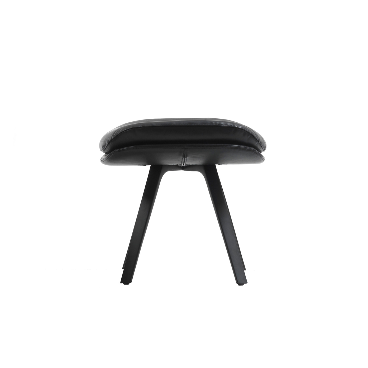 Display product P22 from manufacturer Cassina