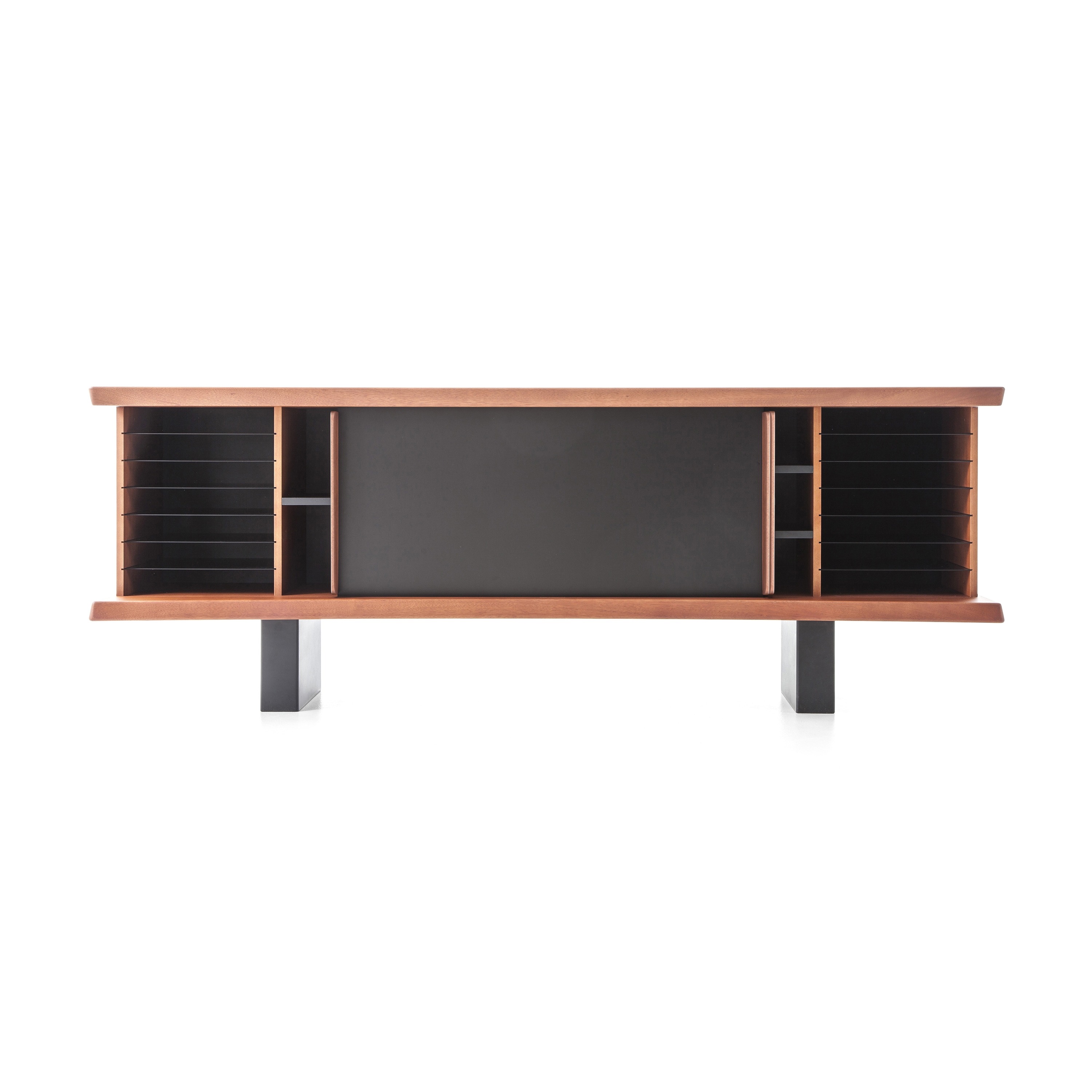 Display product 513 Riflesso from manufacturer Cassina