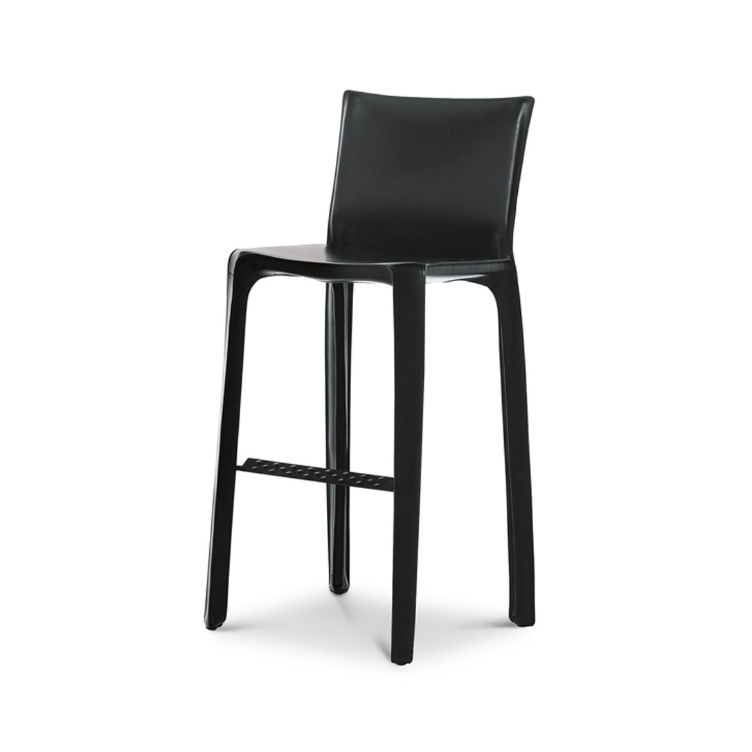 Display product 410 Cab from manufacturer Cassina