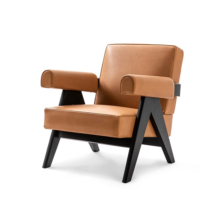 Display product 053 Capitol Complex Armchair from manufacturer Cassina