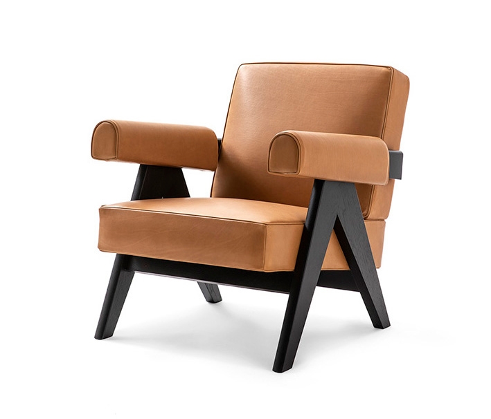 Mostra il prodotto 053 Capitol Complex Armchair del produttore Cassina