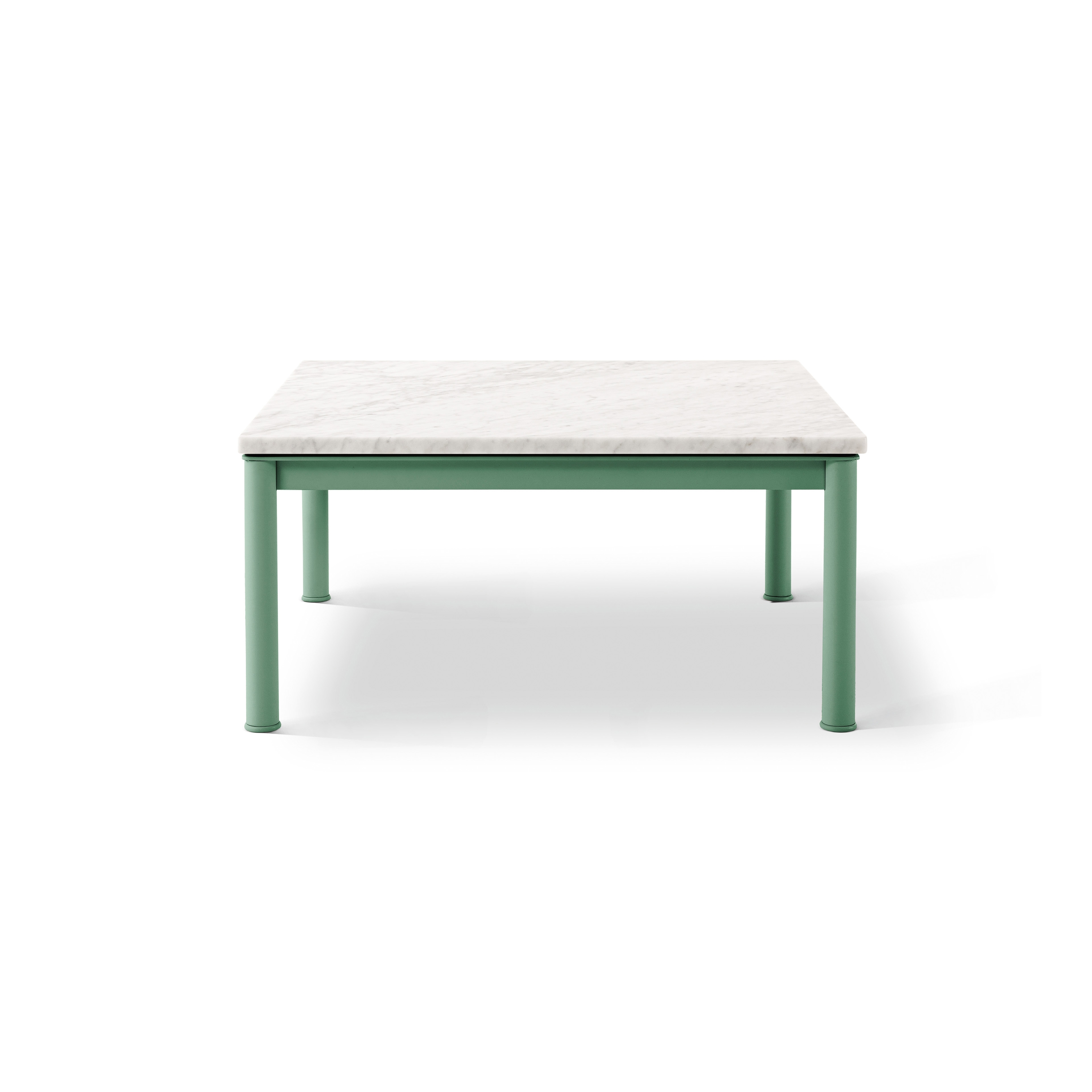 Display product Table en tube basse, grand modèle, Outdoor from manufacturer Cassina