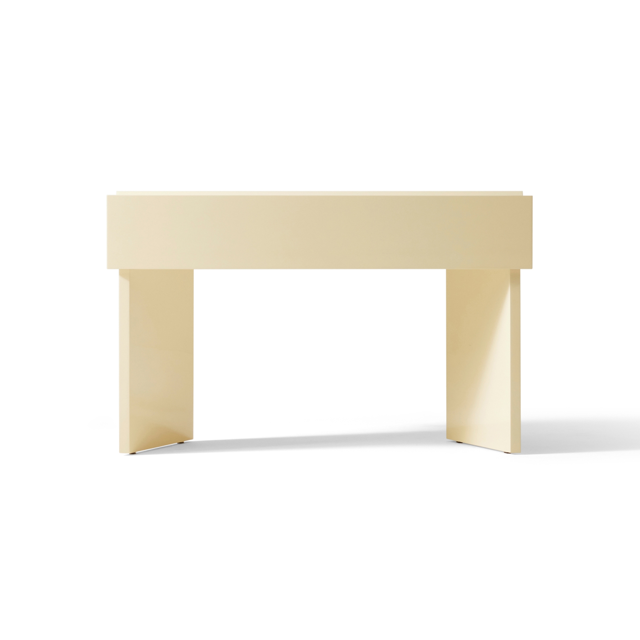 Display product 555 Hayama from manufacturer Cassina