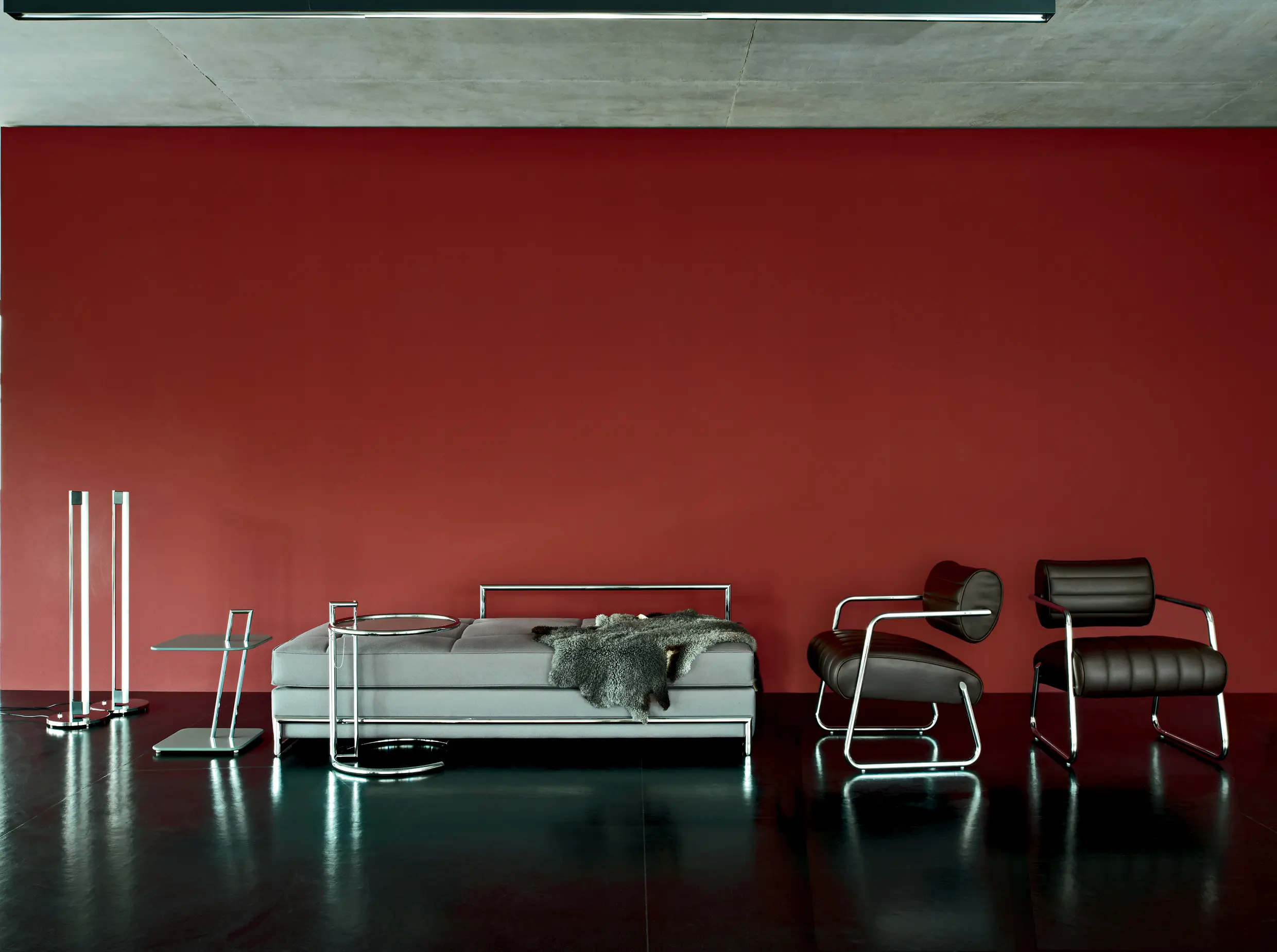 ClassiCon - Adjustable Table E1027