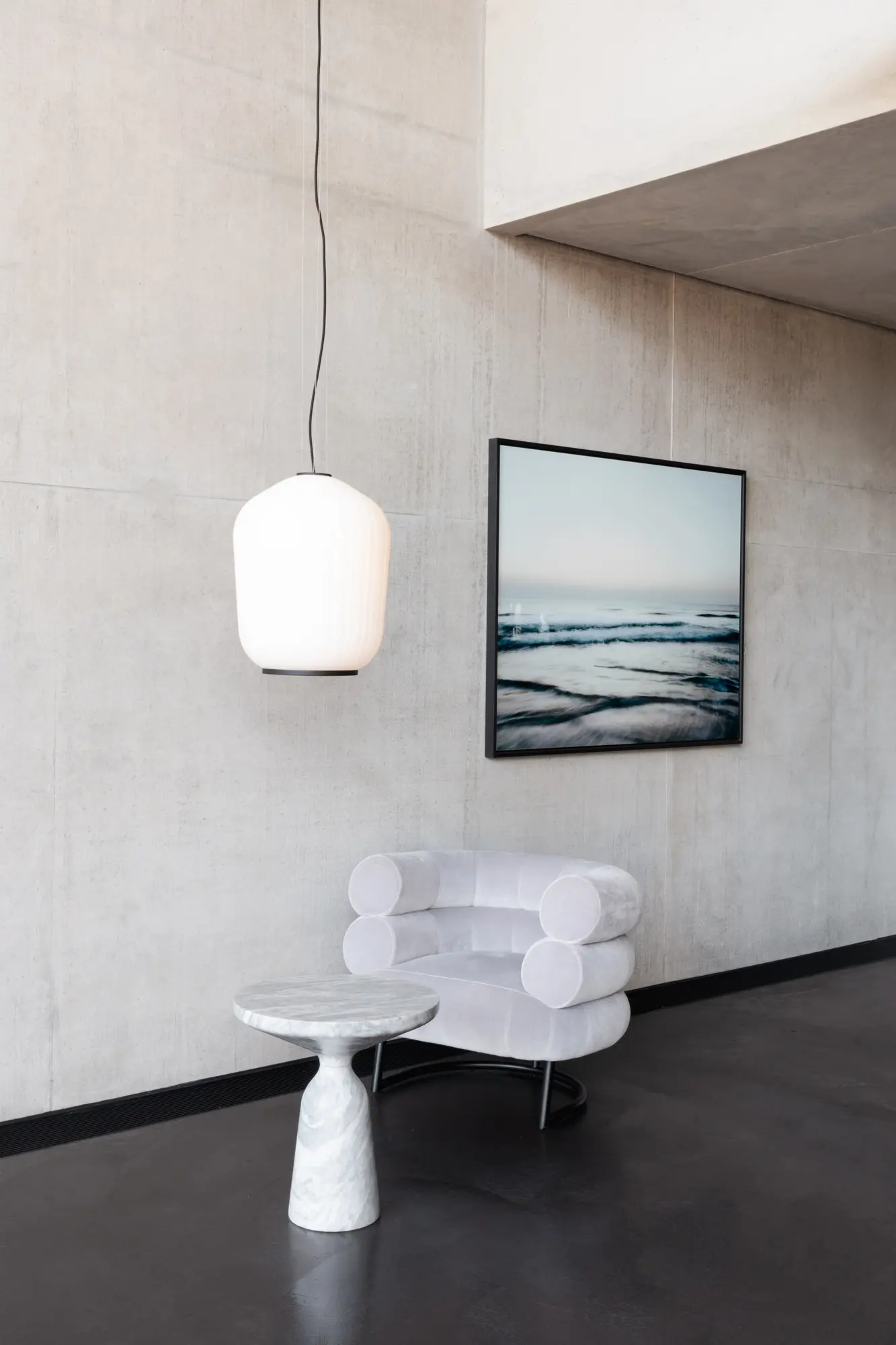 ClassiCon - Bell Side Table Marble