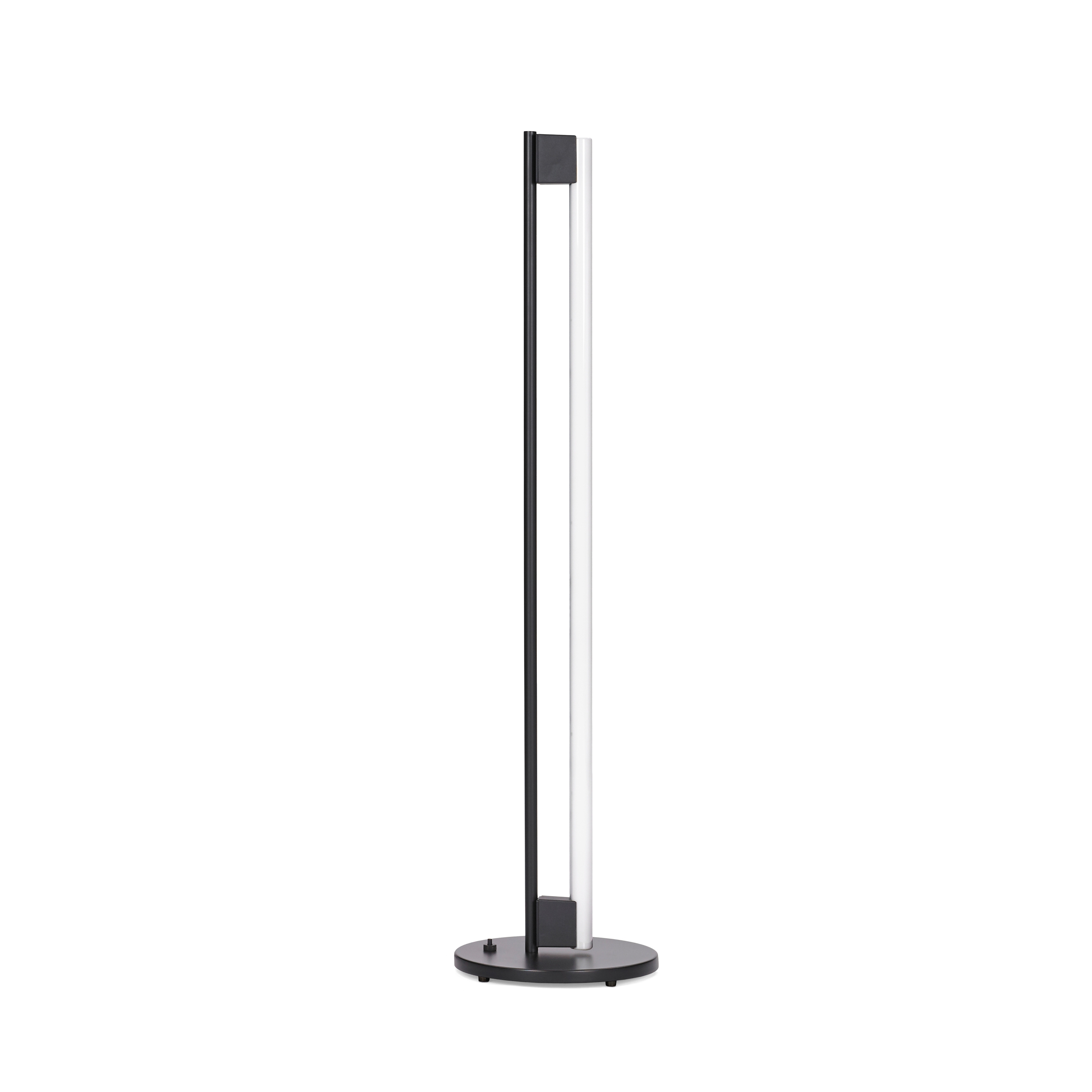 Mostra il prodotto Tube Light Black Version del produttore ClassiCon