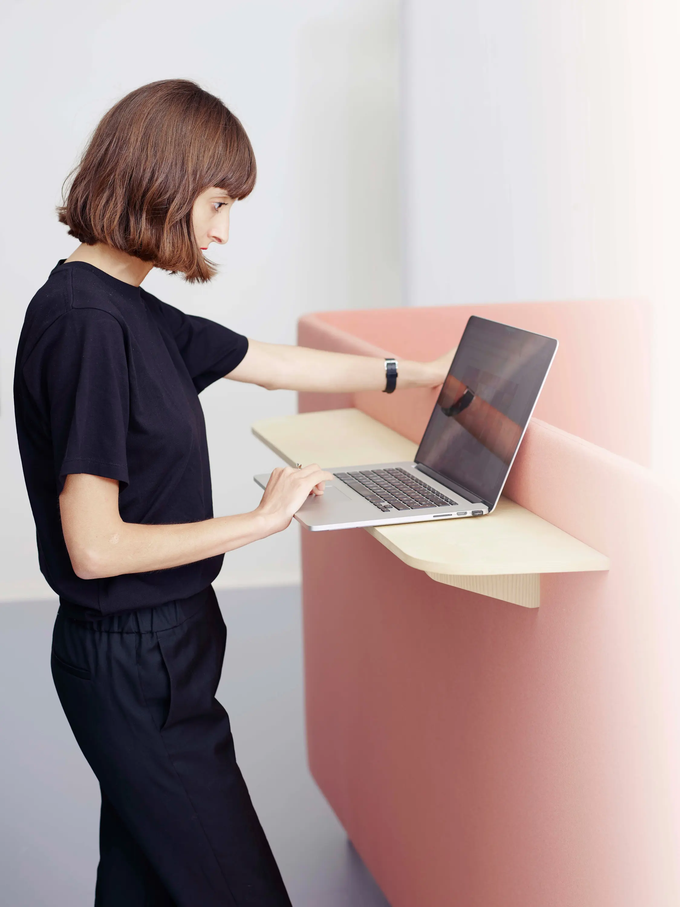 COR Sitzmöbel - Floater Schreibtisch, ohne Sichtschutz