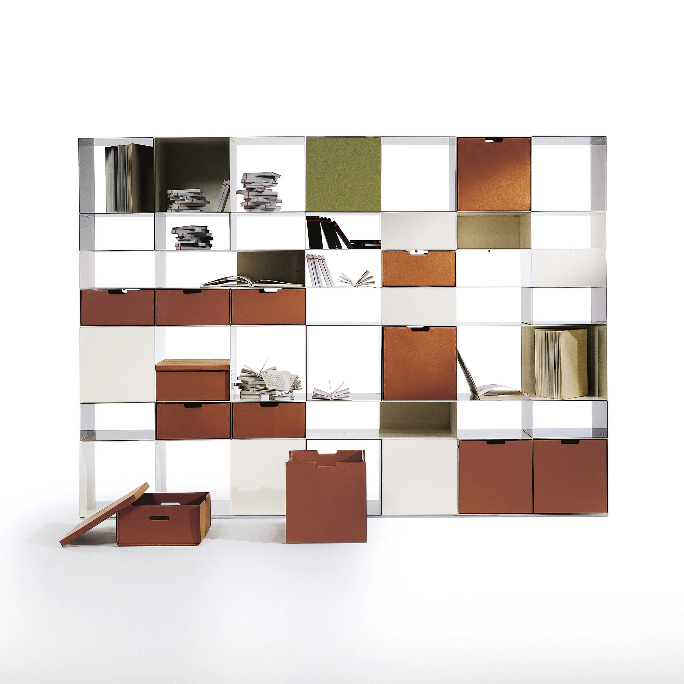 BOOKSHELVES / CONTAINERS