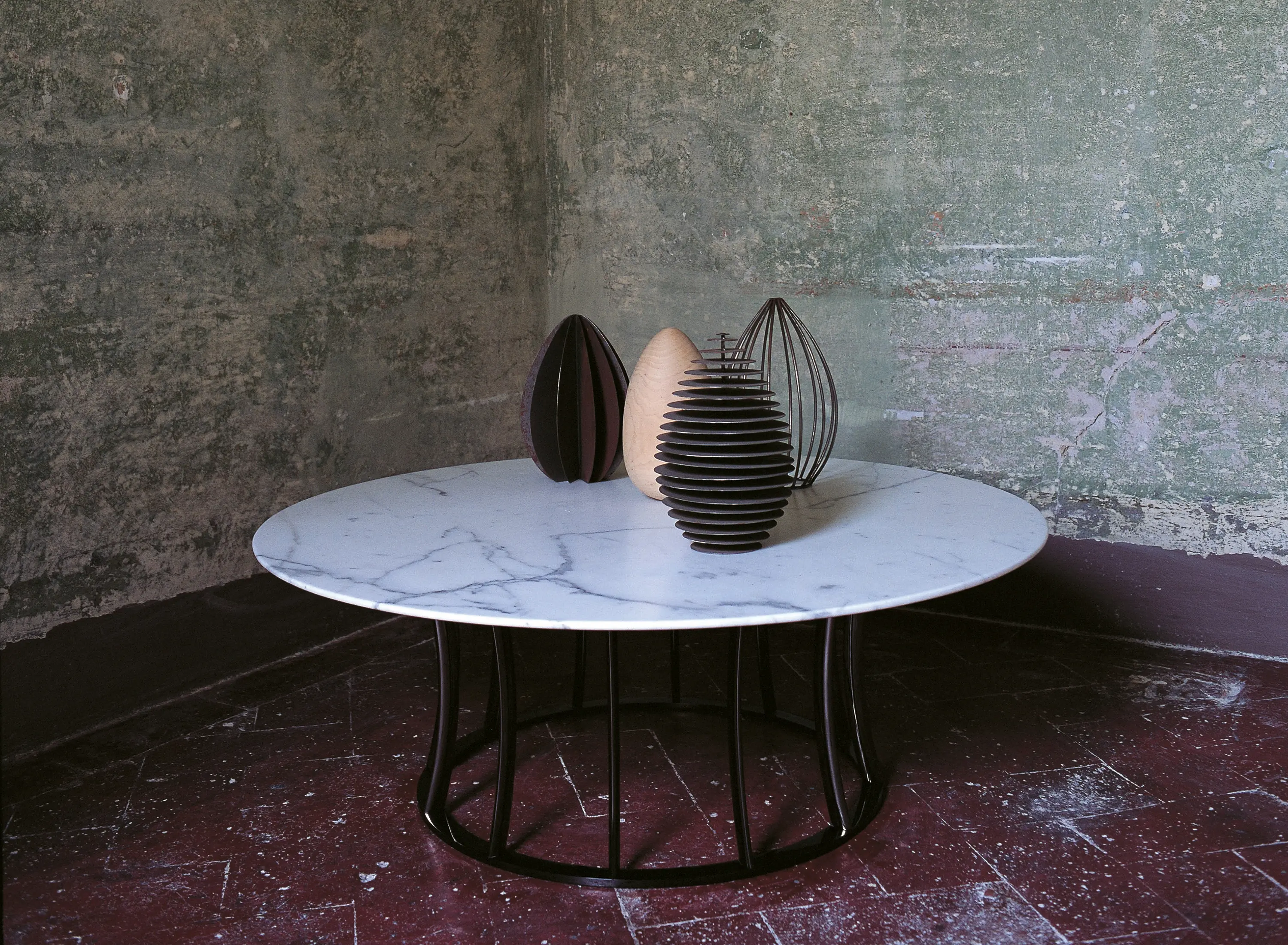 Flexform - Arthur Small Table