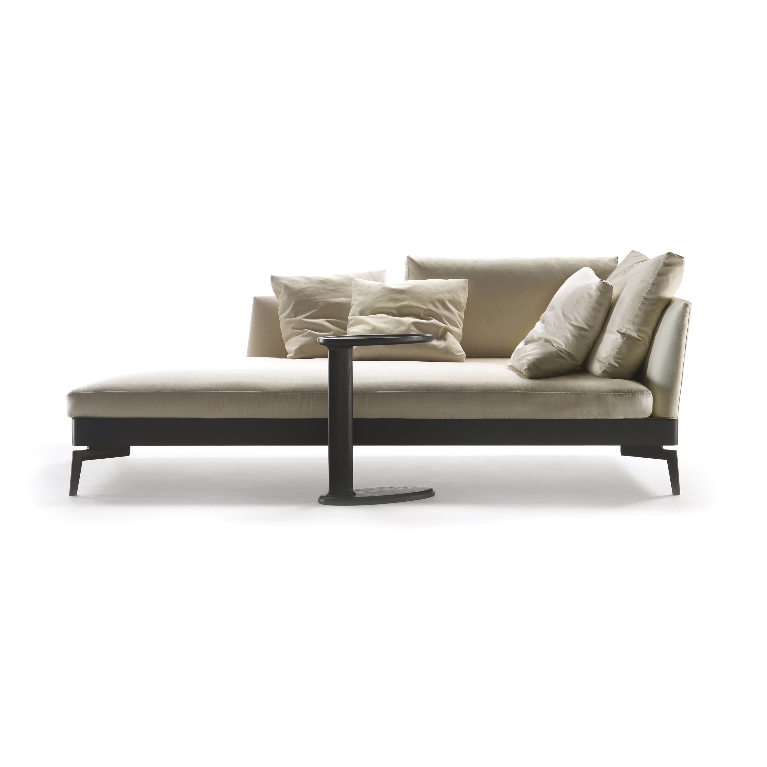 Display product Feel Good Ten Large Dormeuse from manufacturer Flexform