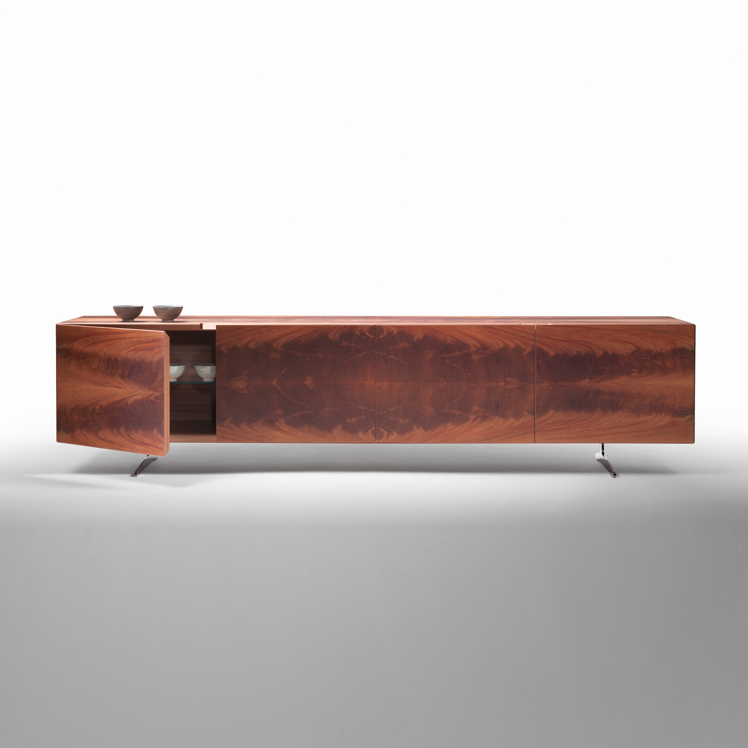 Display product Piuma from manufacturer Flexform
