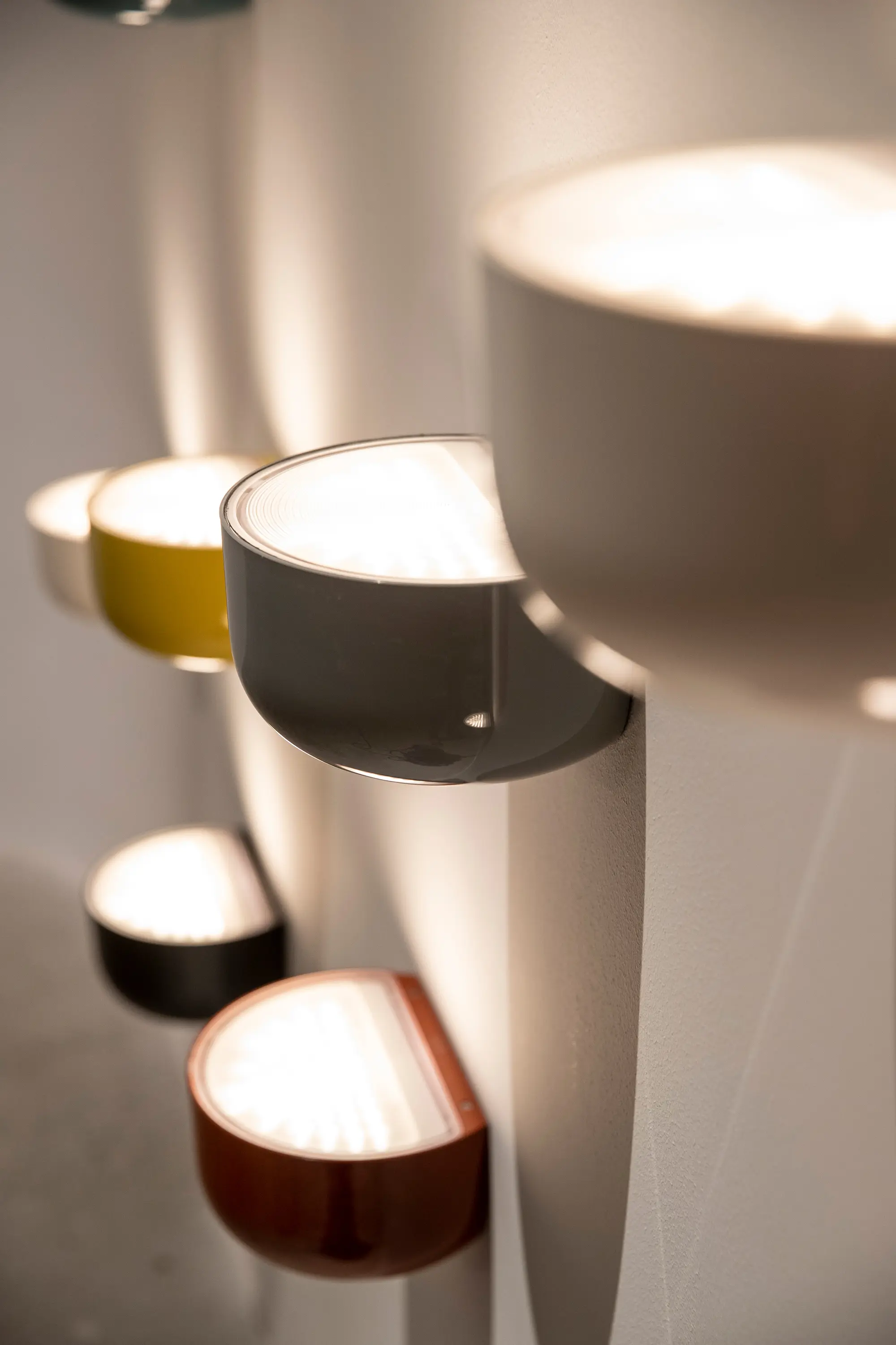 Flos - Bellhop Wall Up