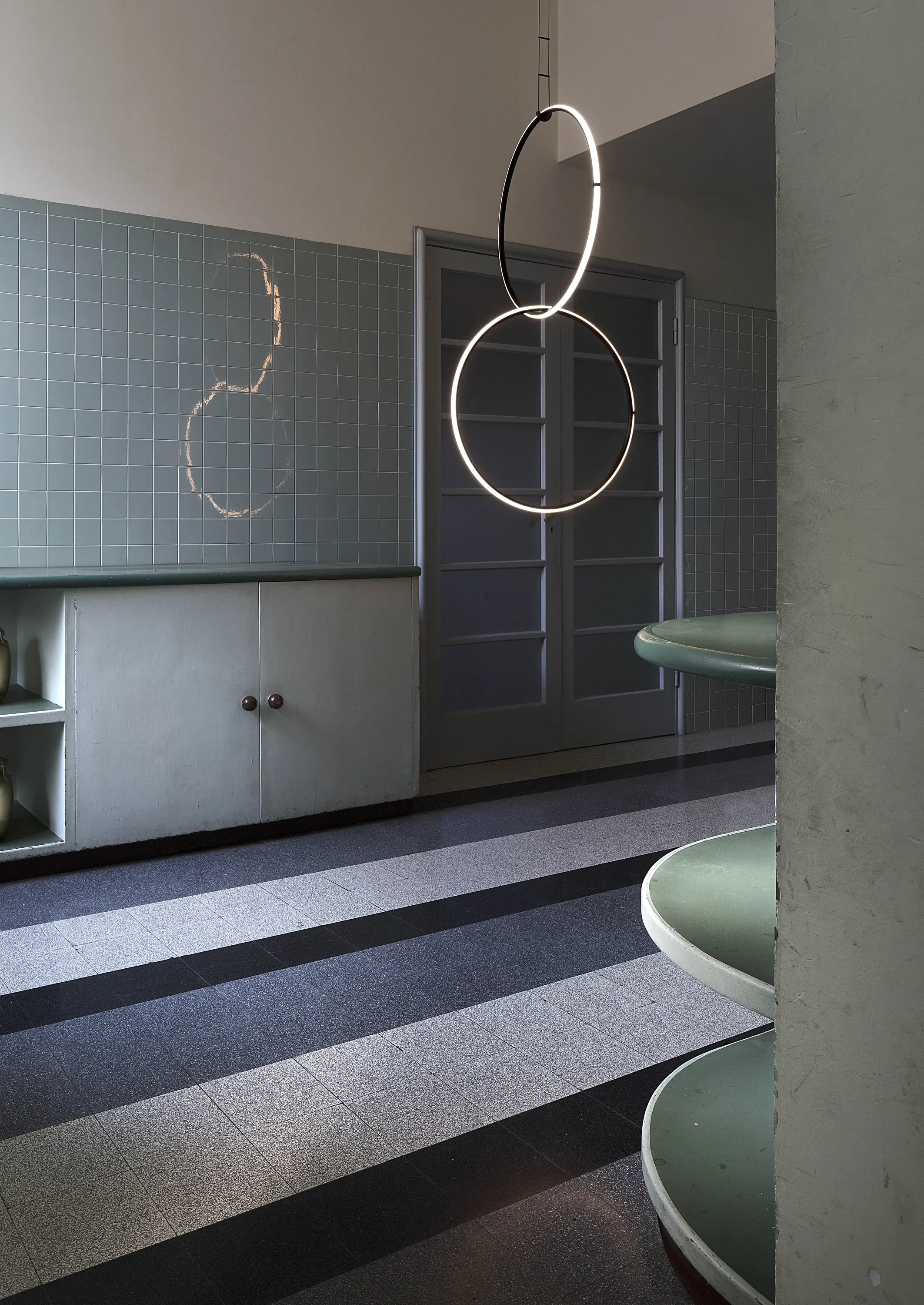 Flos - Arrangemens Drop Down