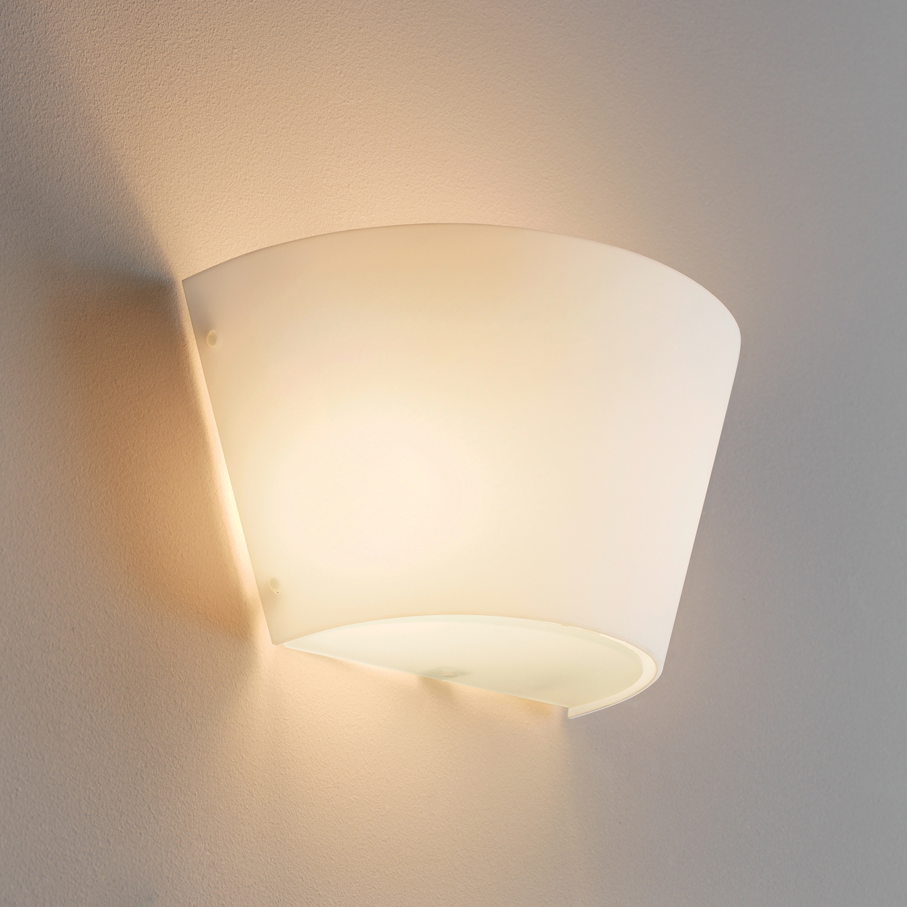 Display product Ananas Wall lamp from manufacturer FontanaArte