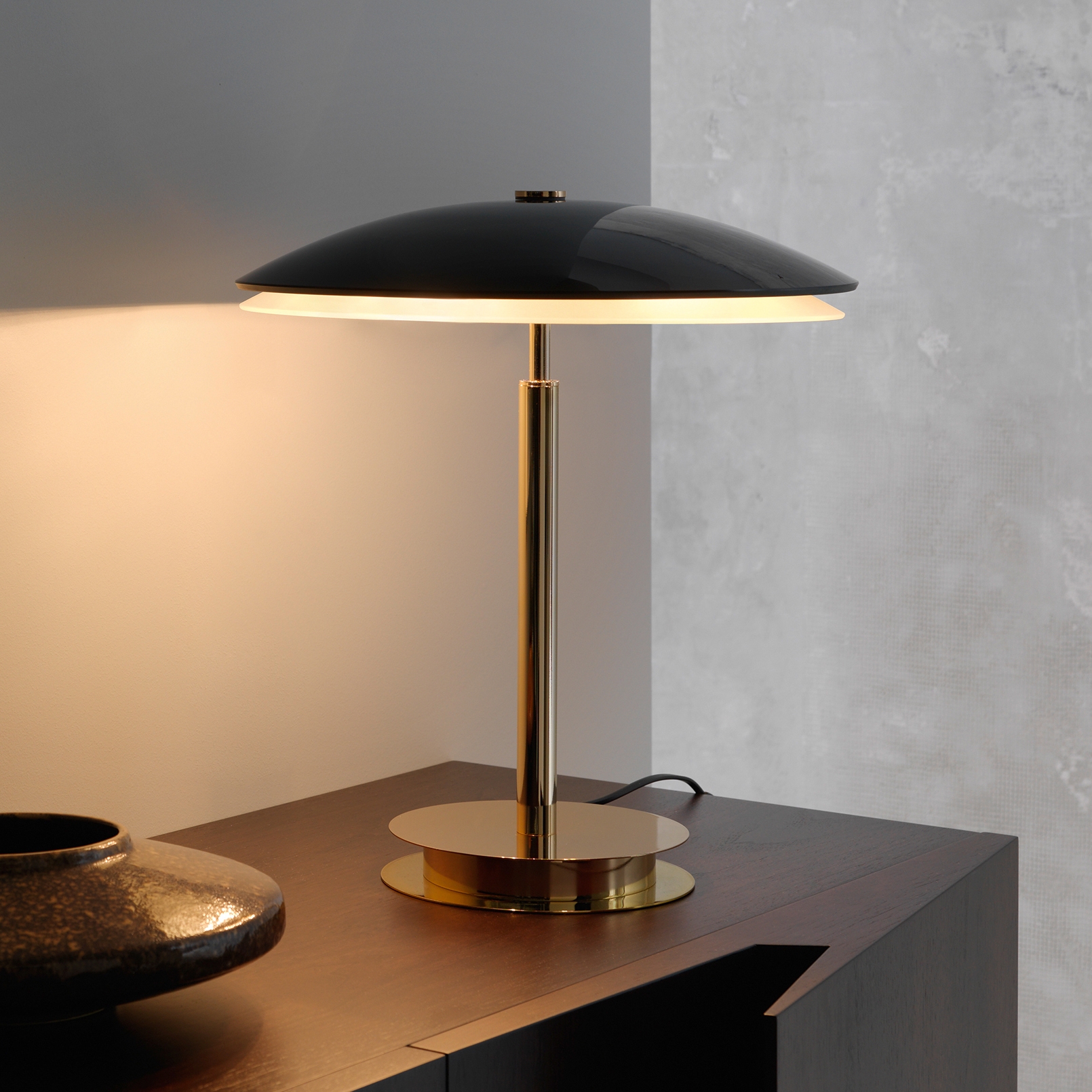 Display product Bis / Tris Table lamp from manufacturer FontanaArte