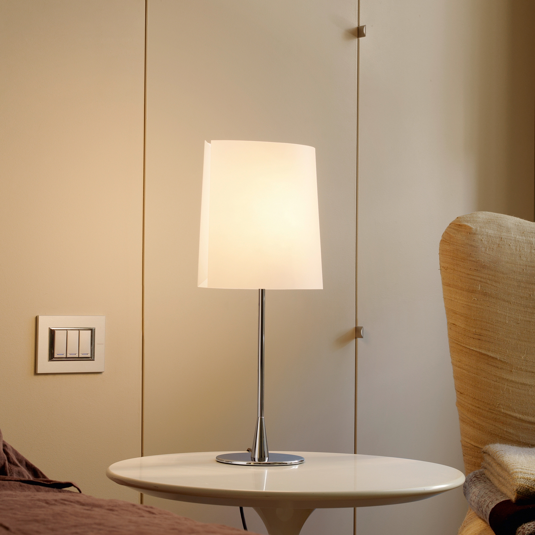 Afficher le produit Sara Lampe de table du fabricant FontanaArte