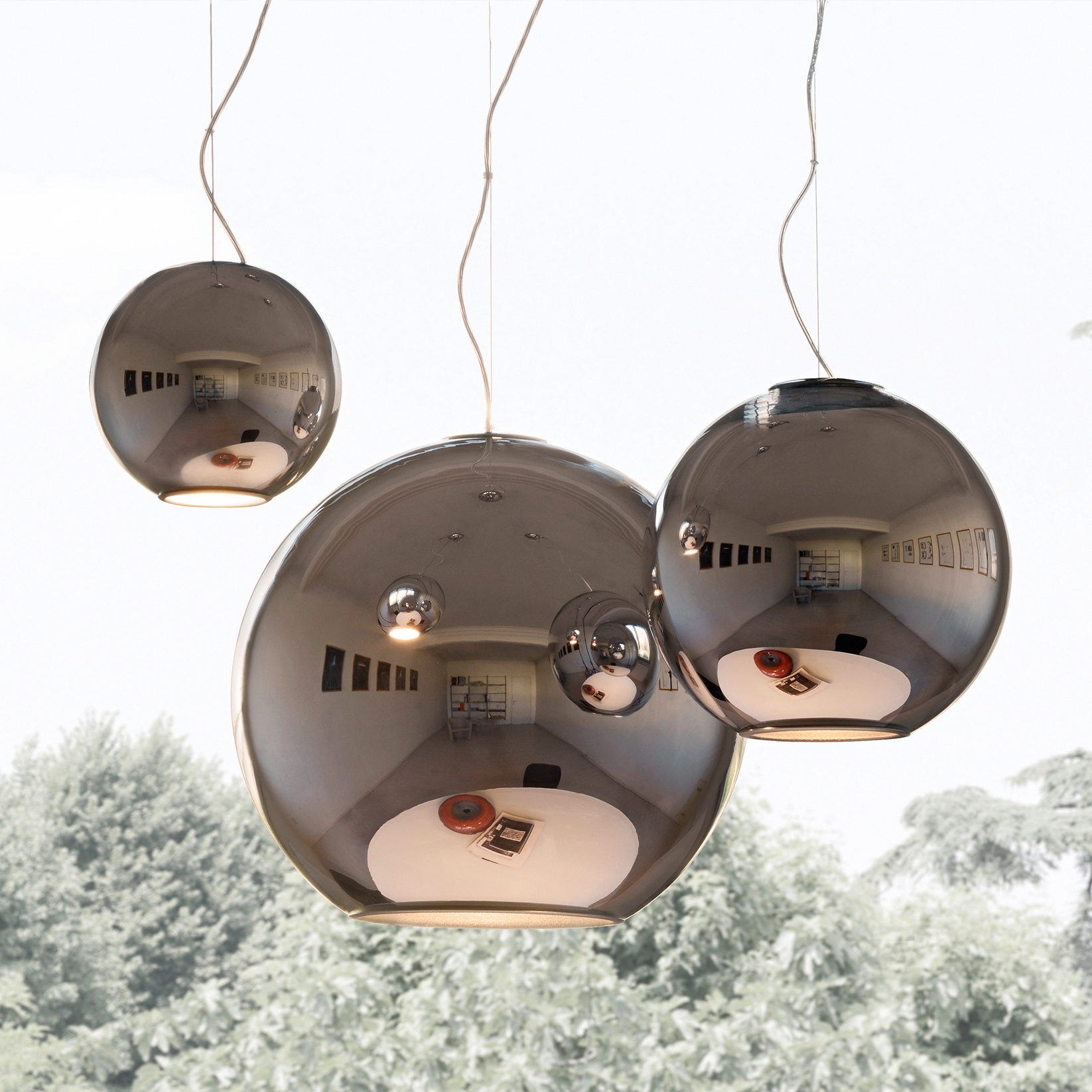 Display product Globo di Luce Suspension lamp from manufacturer FontanaArte
