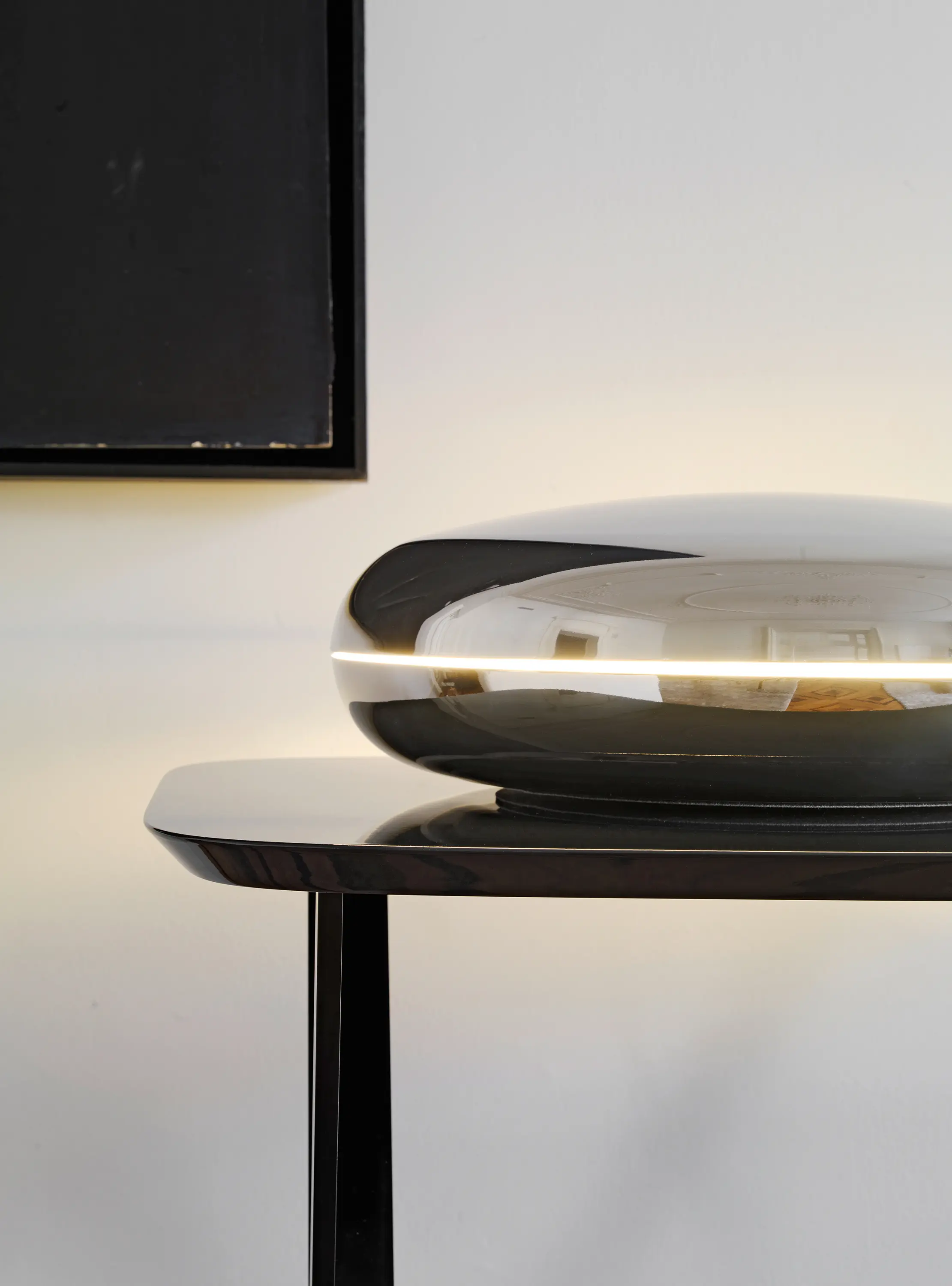 FontanaArte - Loop Table lamp